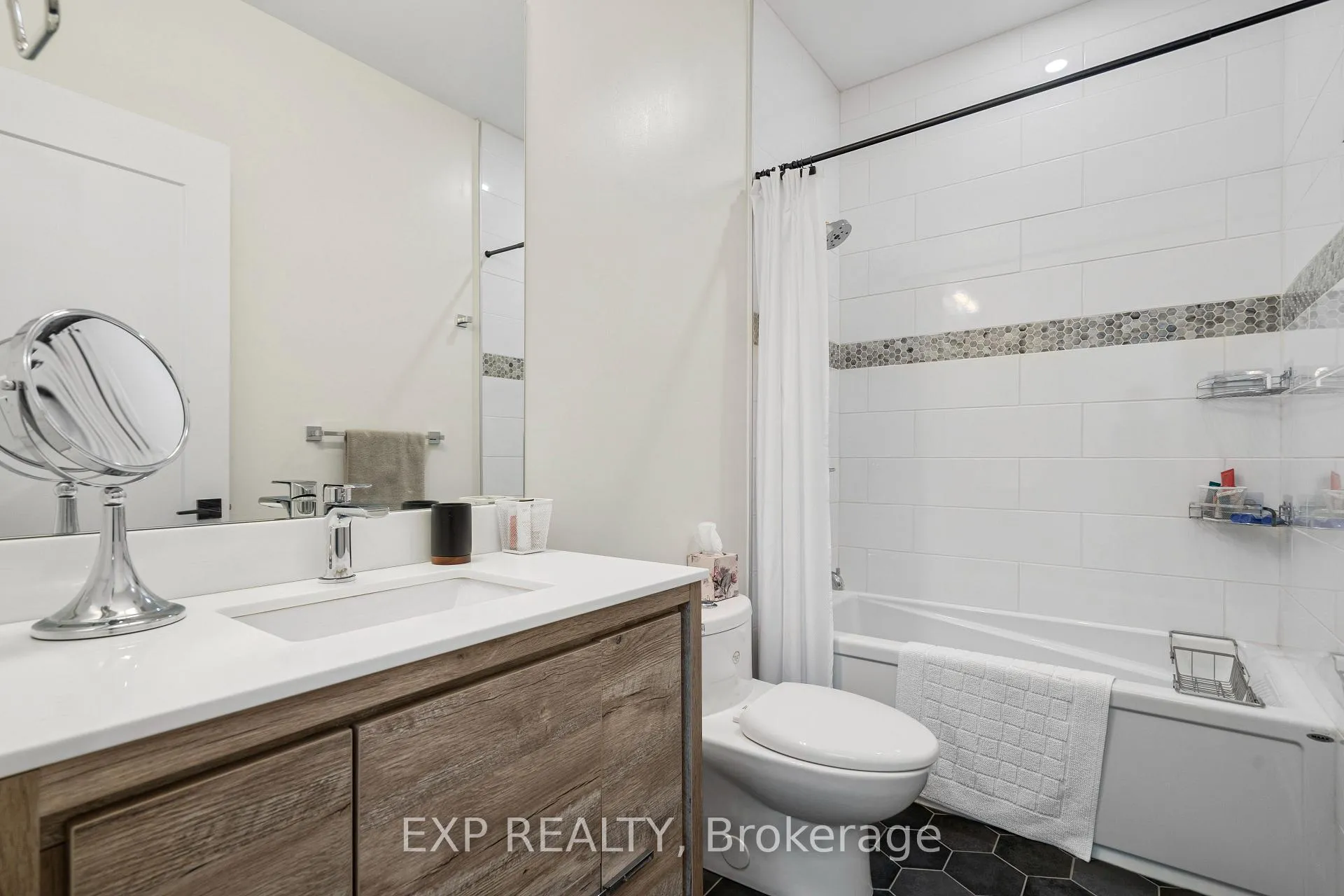Photo 30 of Unit A, 527 Broadhead Avenue, Ottawa, Westboro/Hampton Park — HOMEH