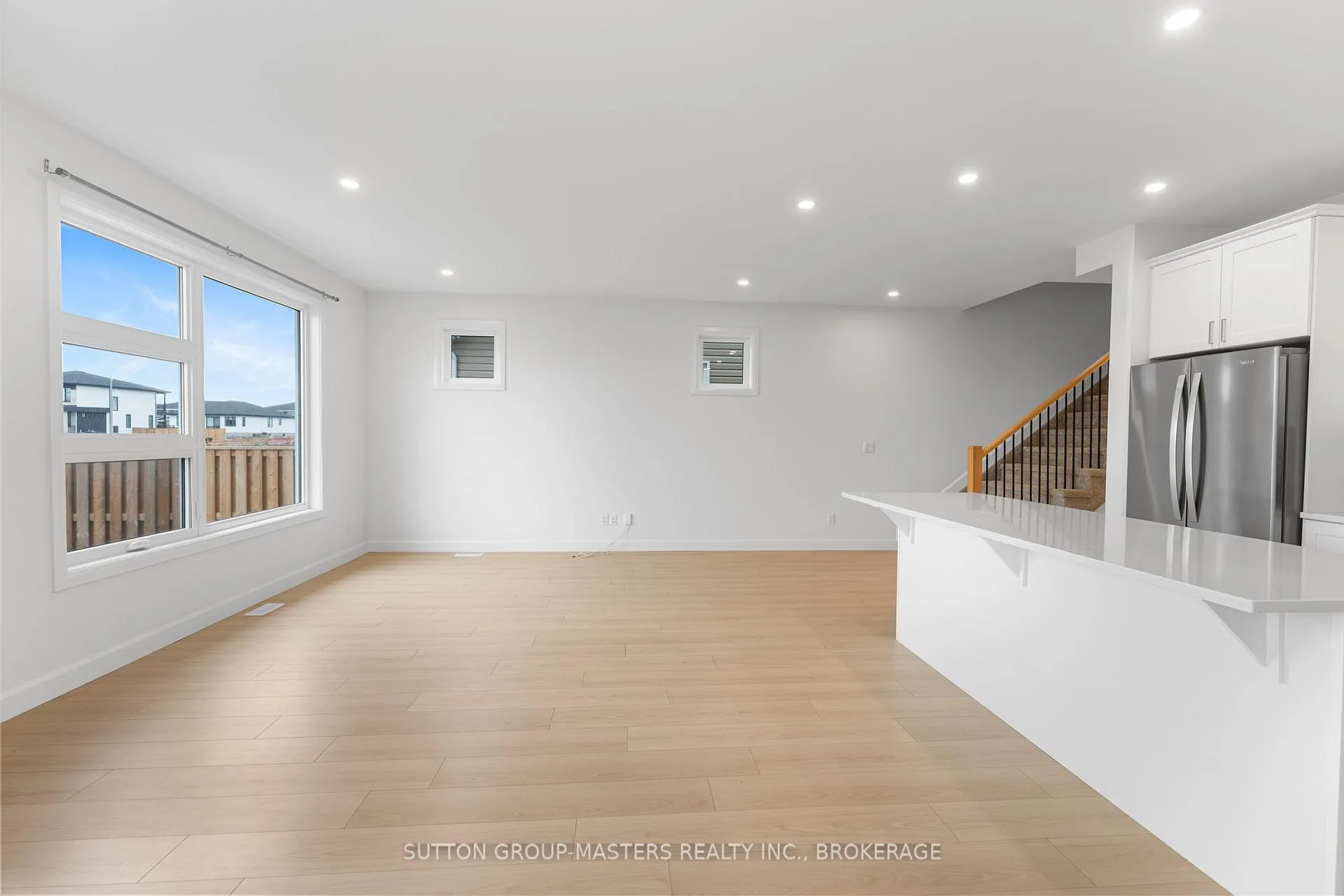 Photo 9 of 229 Superior Drive, Loyalist, Amherstview — HOMEH