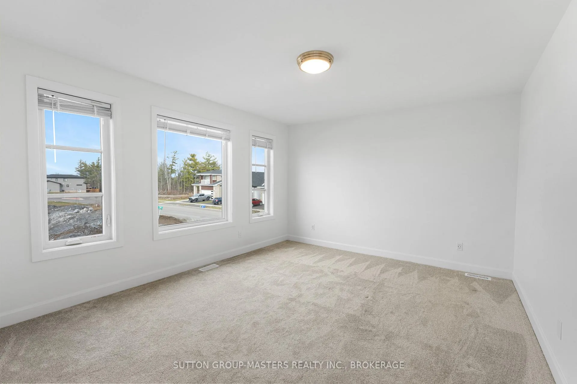 Photo 17 of 229 Superior Drive, Loyalist, Amherstview — HOMEH