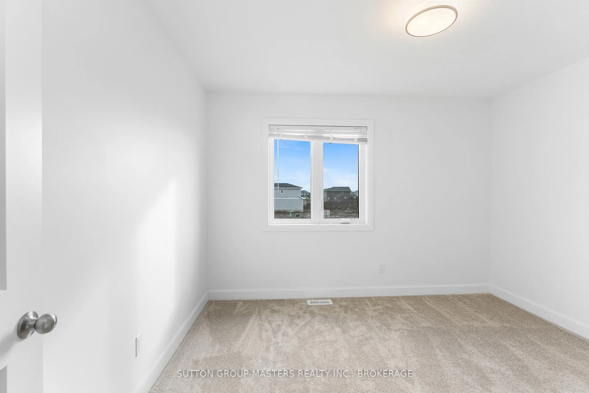 Photo 24 of 229 Superior Drive, Loyalist, Amherstview — HOMEH