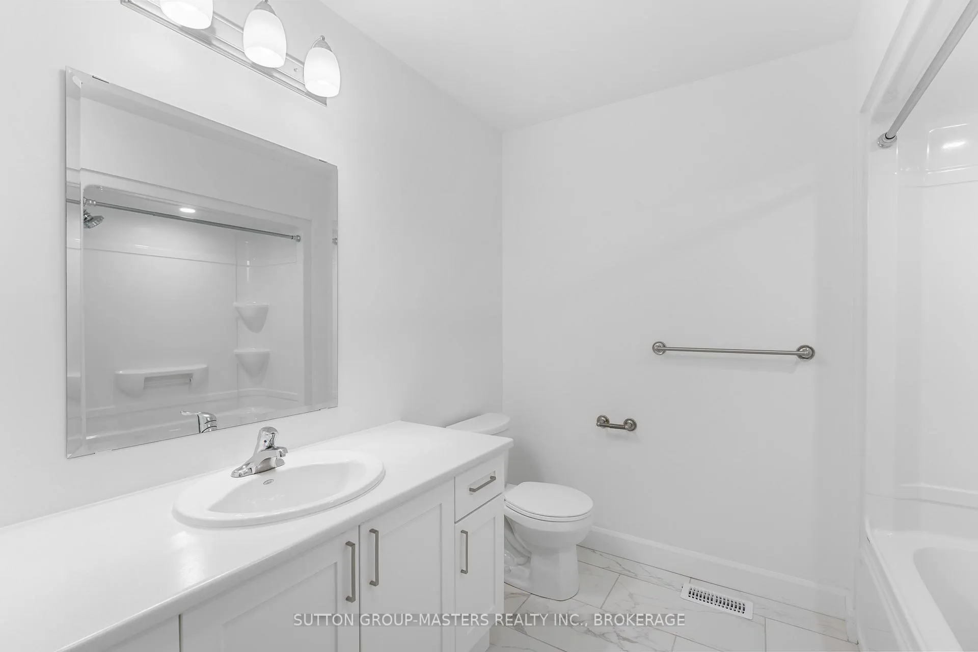 Photo 30 of 229 Superior Drive, Loyalist, Amherstview — HOMEH