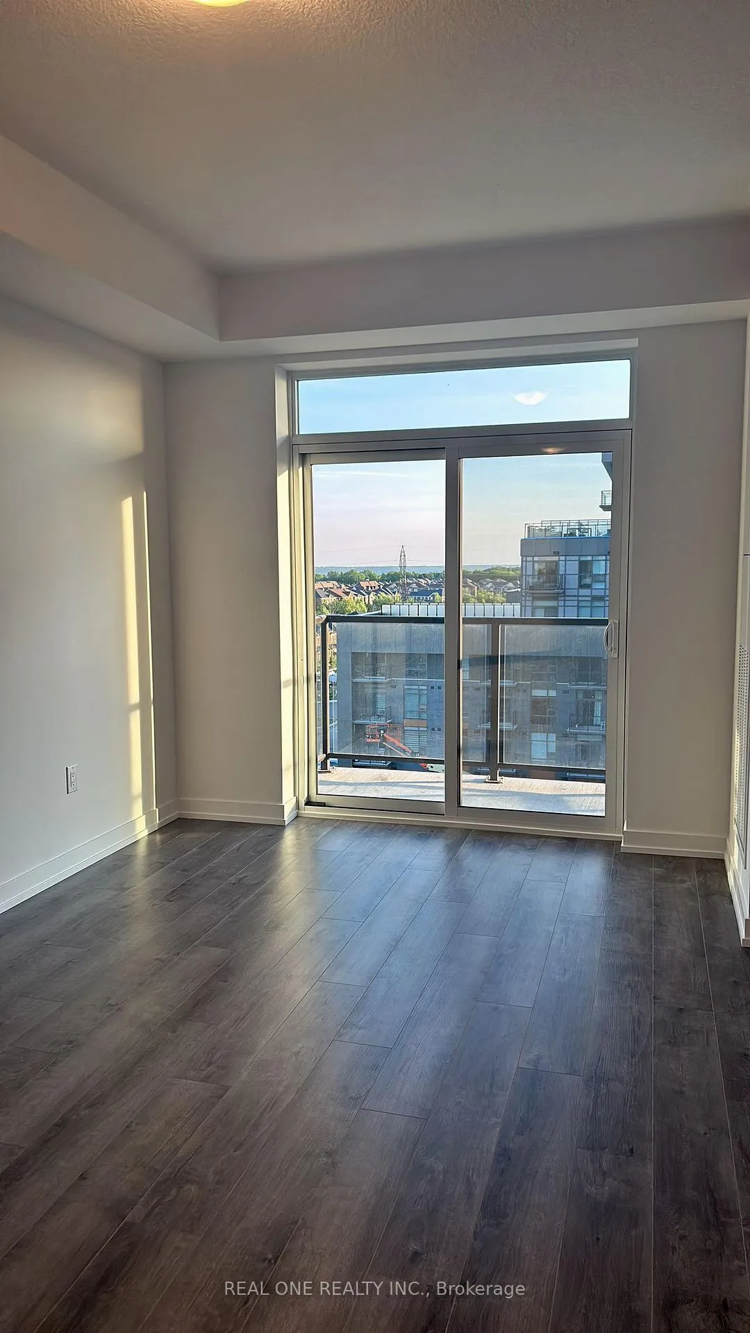 Photo 2 of Unit 614, 470 Dundas Street E, Hamilton, Waterdown — HOMEH