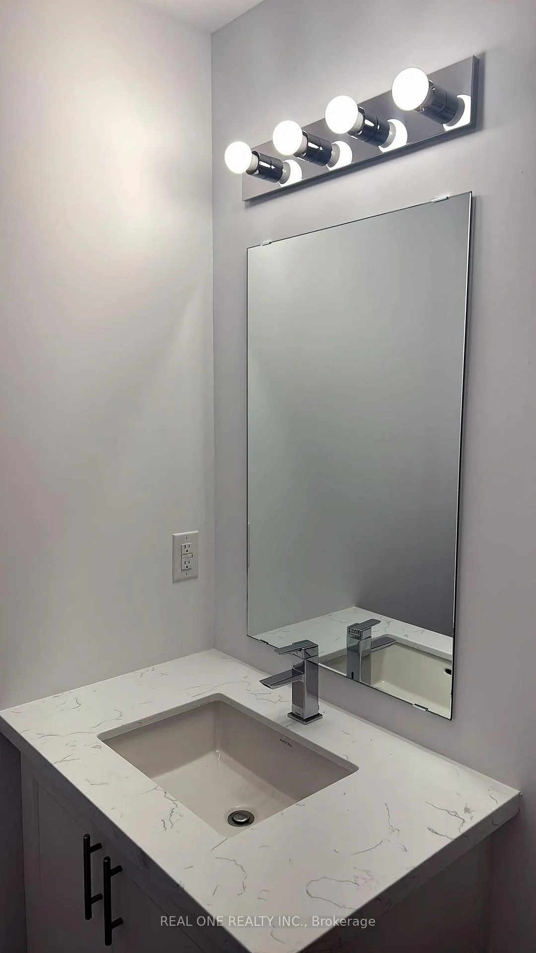 Photo 10 of Unit 614, 470 Dundas Street E, Hamilton, Waterdown — HOMEH