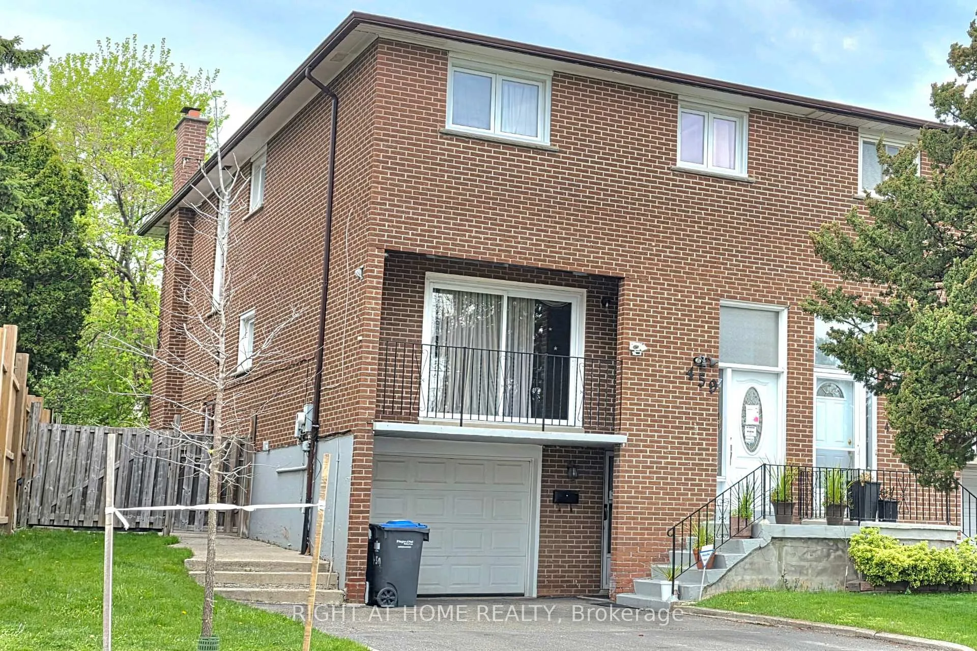 Photo 1 of 459 Archdekin Drive, Brampton, Madoc — HOMEH