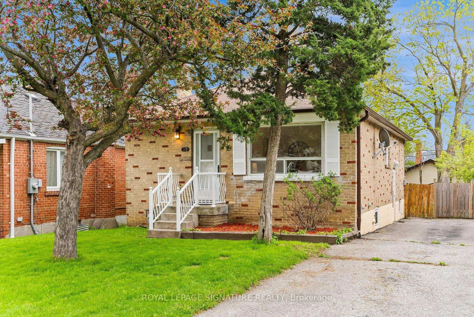 Front of 55 Boem Avenue