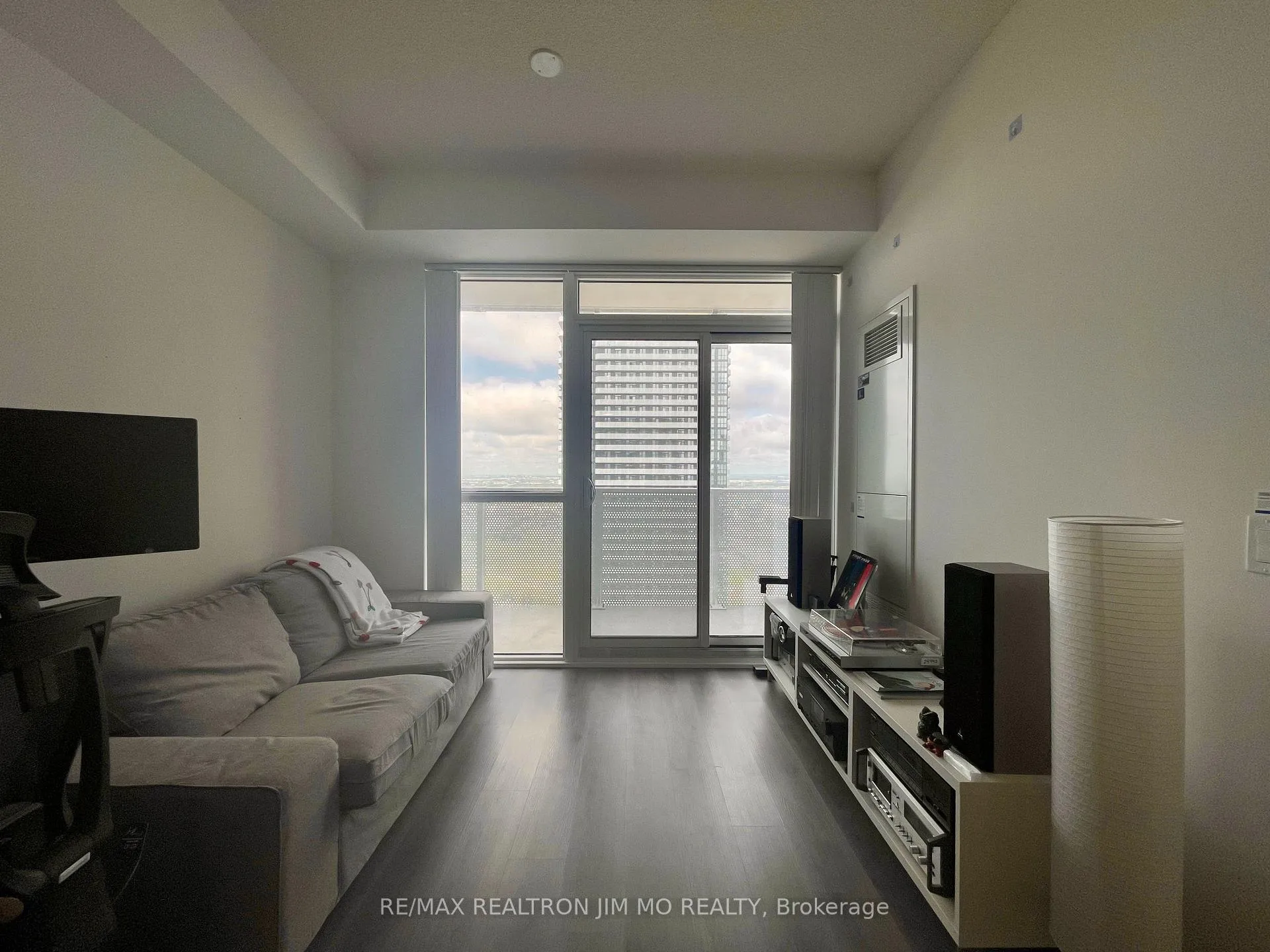 Photo 6 of Unit 4016, 28 Interchange Way, Vaughan, Vaughan Corporate Centre — HOMEH