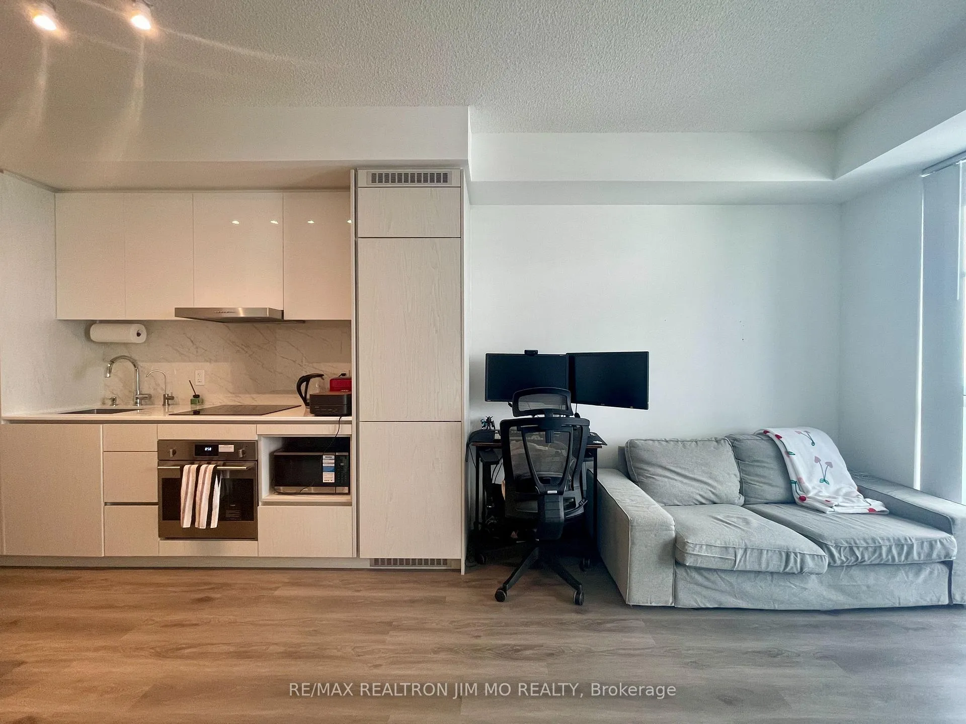 Photo 7 of Unit 4016, 28 Interchange Way, Vaughan, Vaughan Corporate Centre — HOMEH