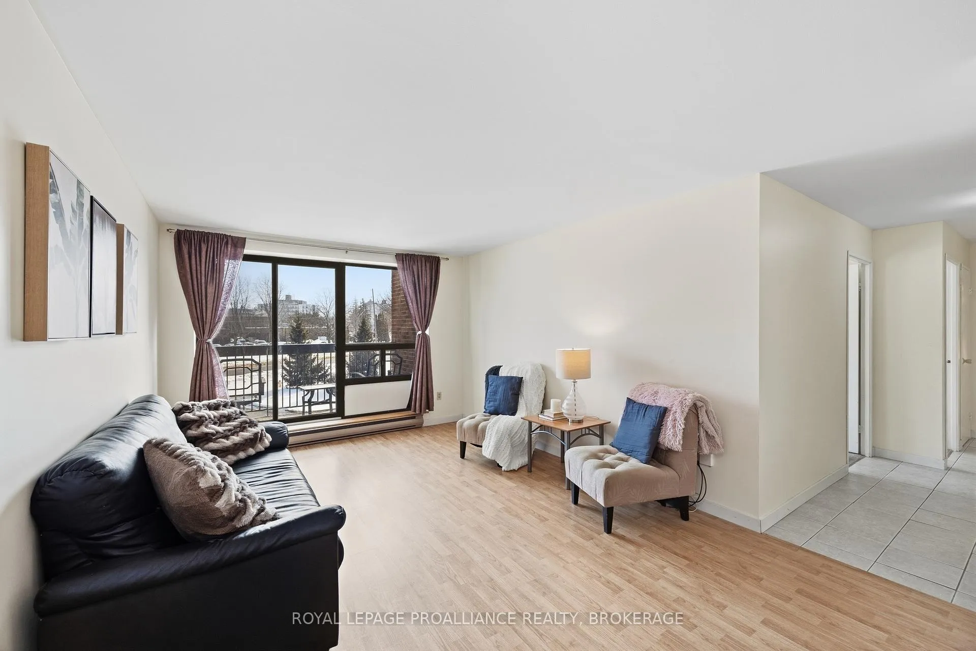Photo 7 of Unit 207, 334 Queen Mary Road, Kingston, West of Sir John A. Blvd — HOMEH