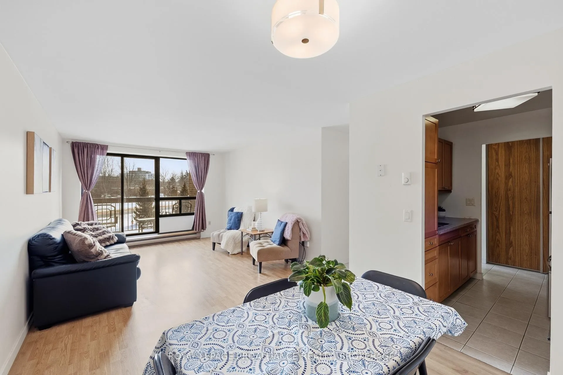 Photo 10 of Unit 207, 334 Queen Mary Road, Kingston, West of Sir John A. Blvd — HOMEH