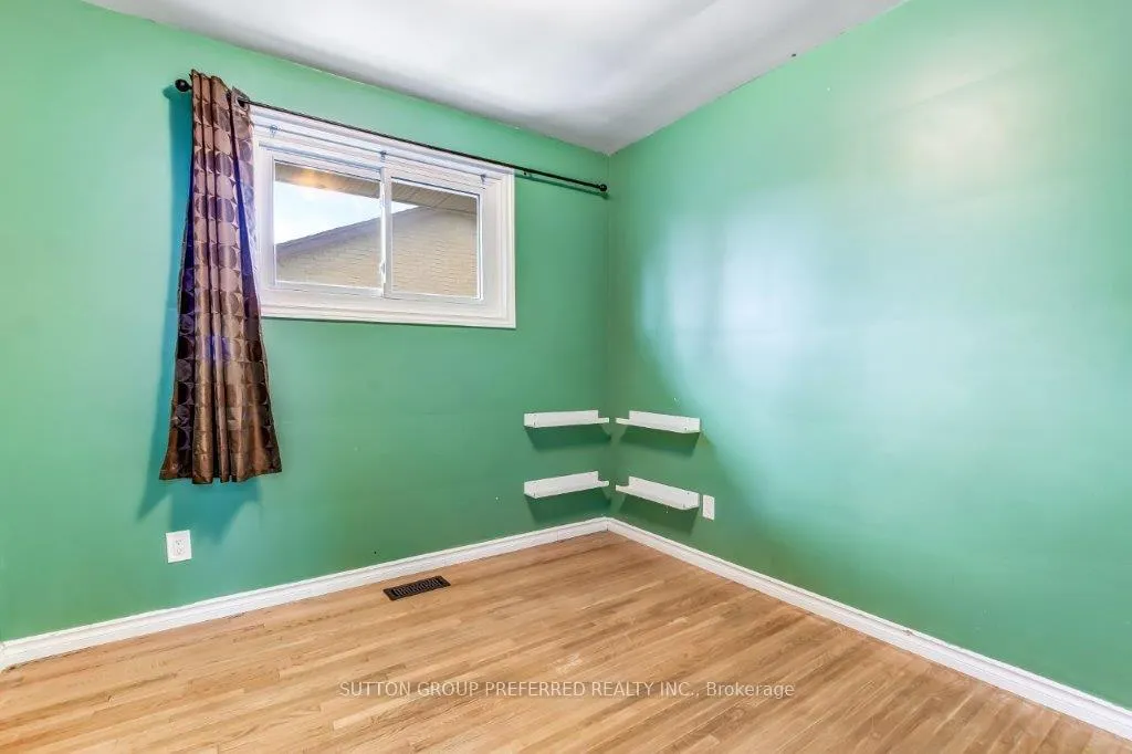 Photo 9 of 195 Myrtle Street, St. Thomas — HOMEH