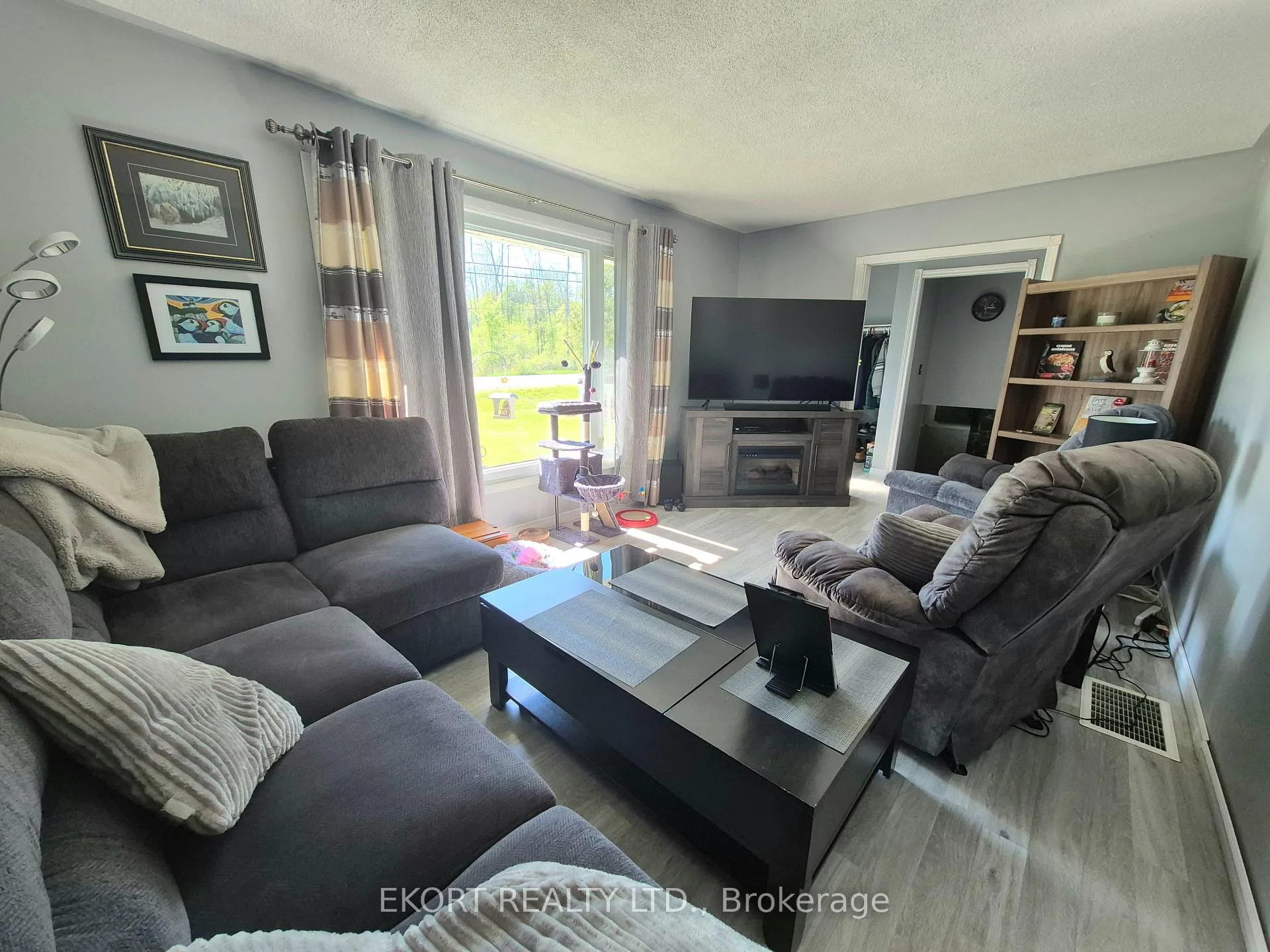Photo 7 of 2328 Wallbridge-Loy Rd, Quinte West, Sidney Ward — HOMEH