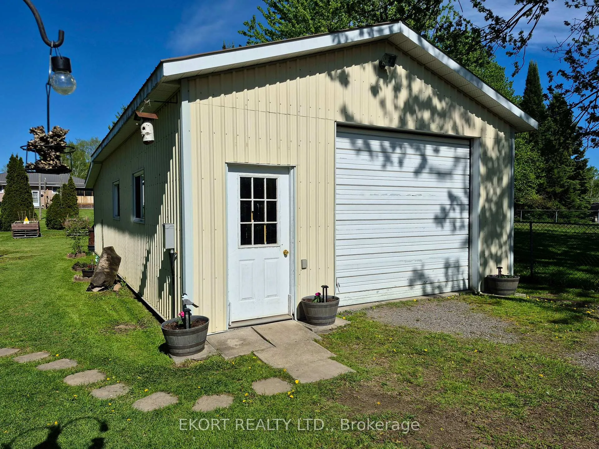 Photo 20 of 2328 Wallbridge-Loy Rd, Quinte West, Sidney Ward — HOMEH