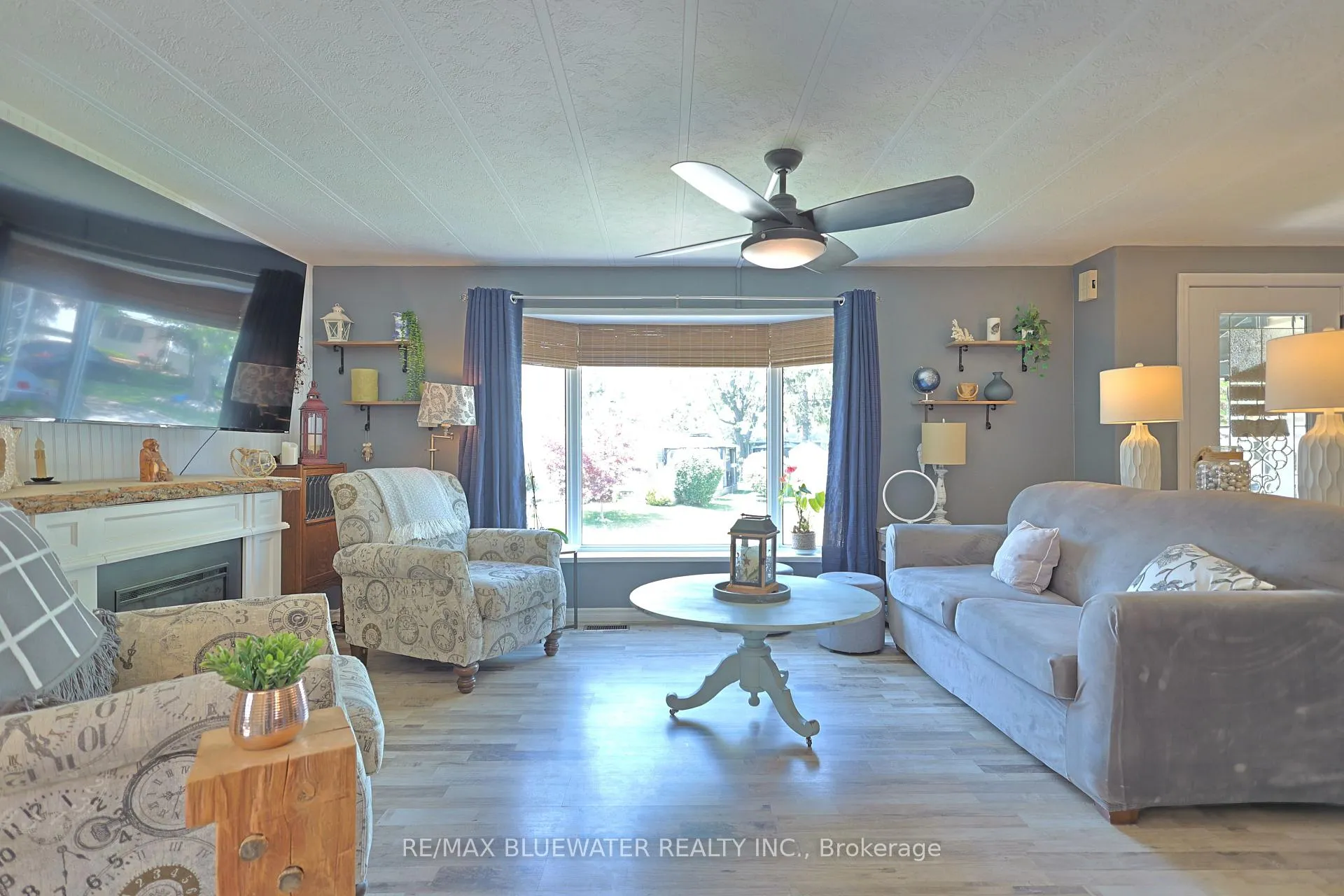 Photo 10 of 114 Pebble Beach Parkway, South Huron, Stephen — HOMEH