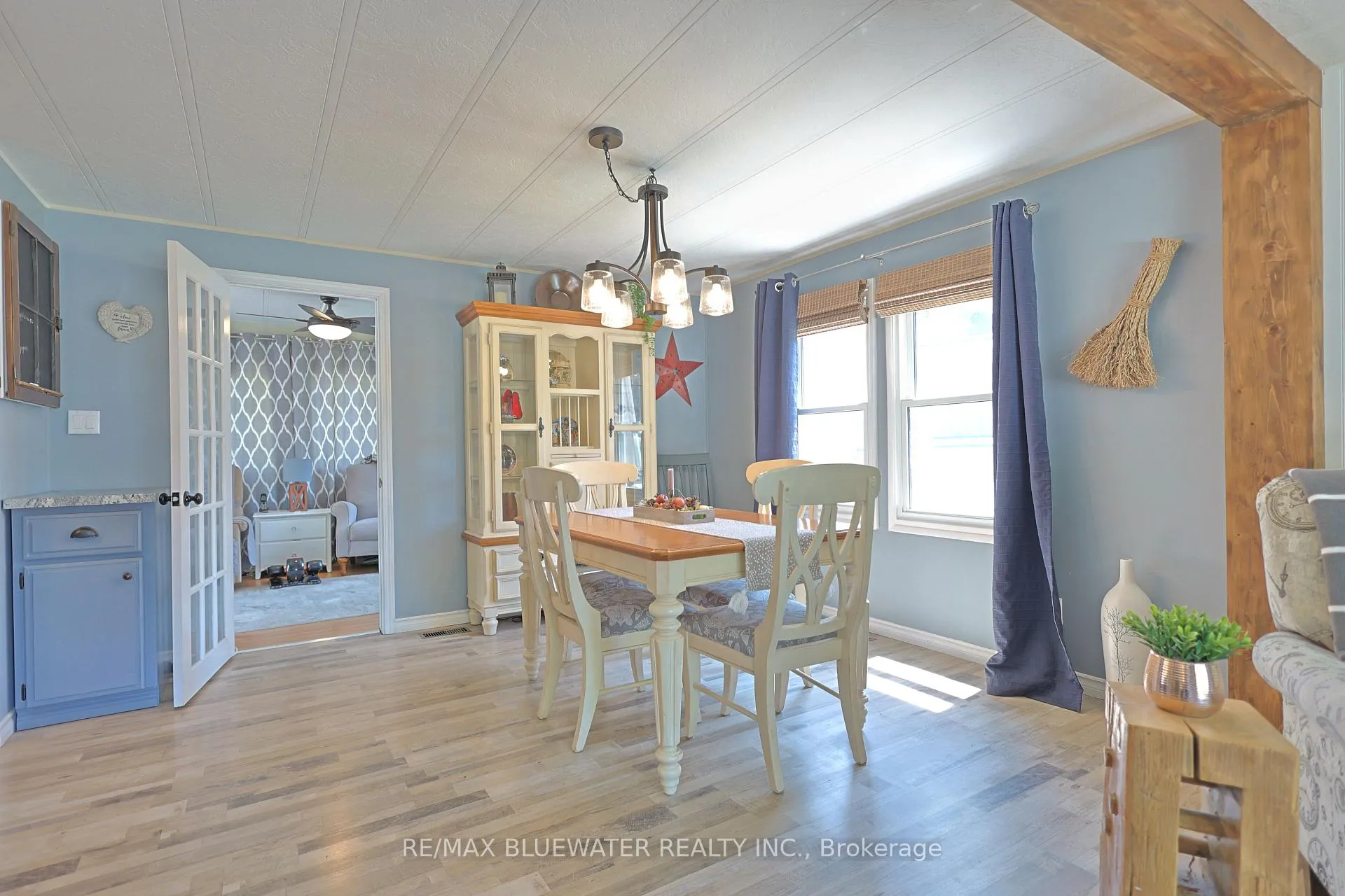 Photo 13 of 114 Pebble Beach Parkway, South Huron, Stephen — HOMEH
