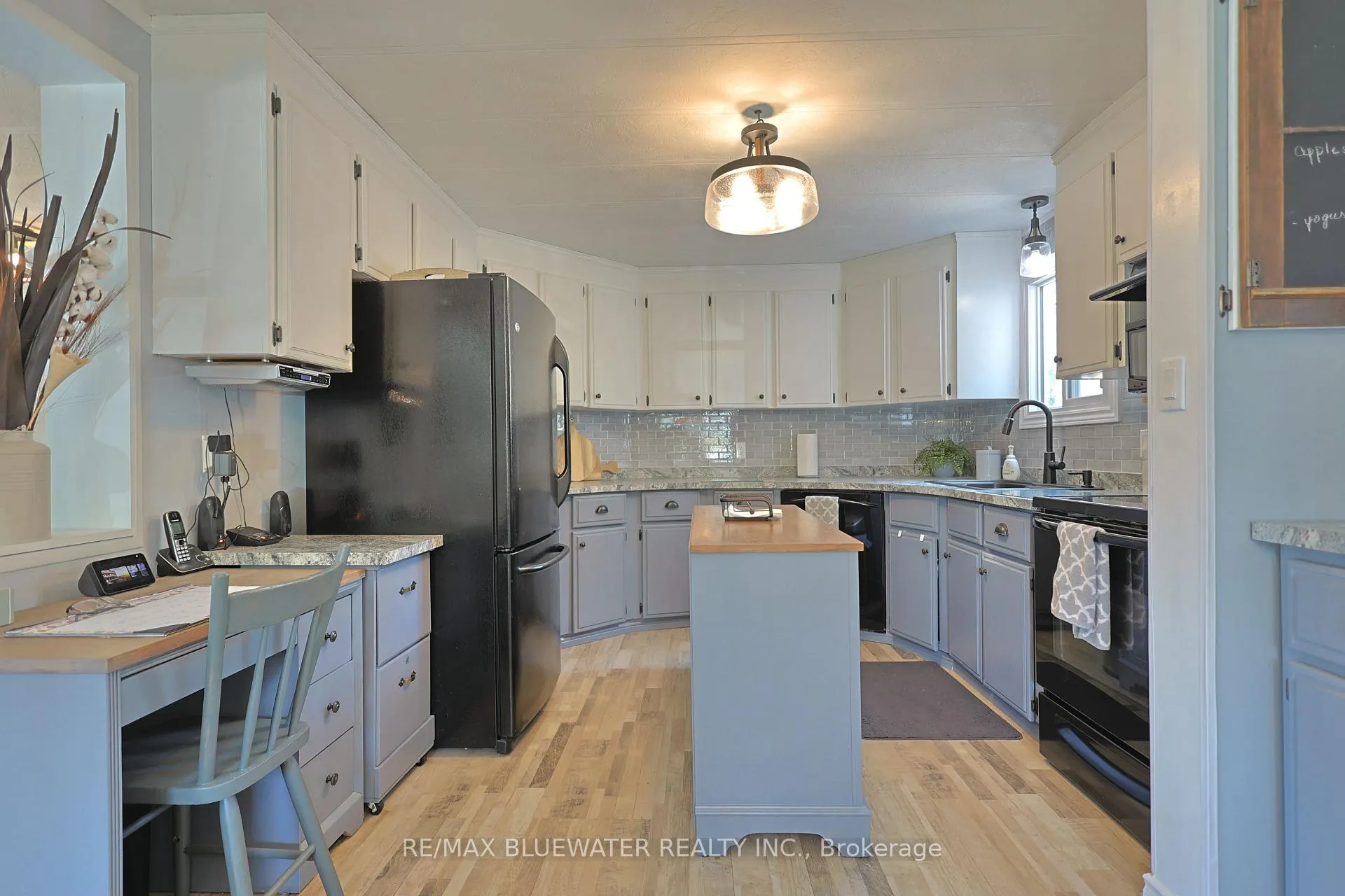 Photo 16 of 114 Pebble Beach Parkway, South Huron, Stephen — HOMEH