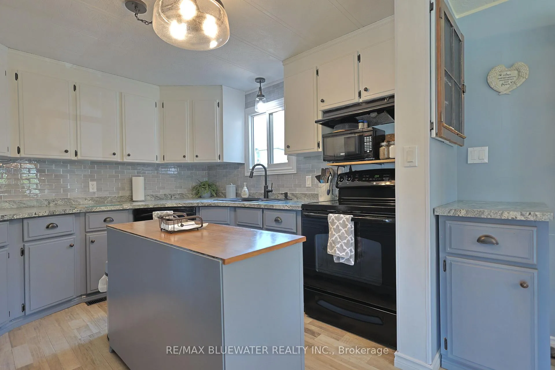 Photo 18 of 114 Pebble Beach Parkway, South Huron, Stephen — HOMEH