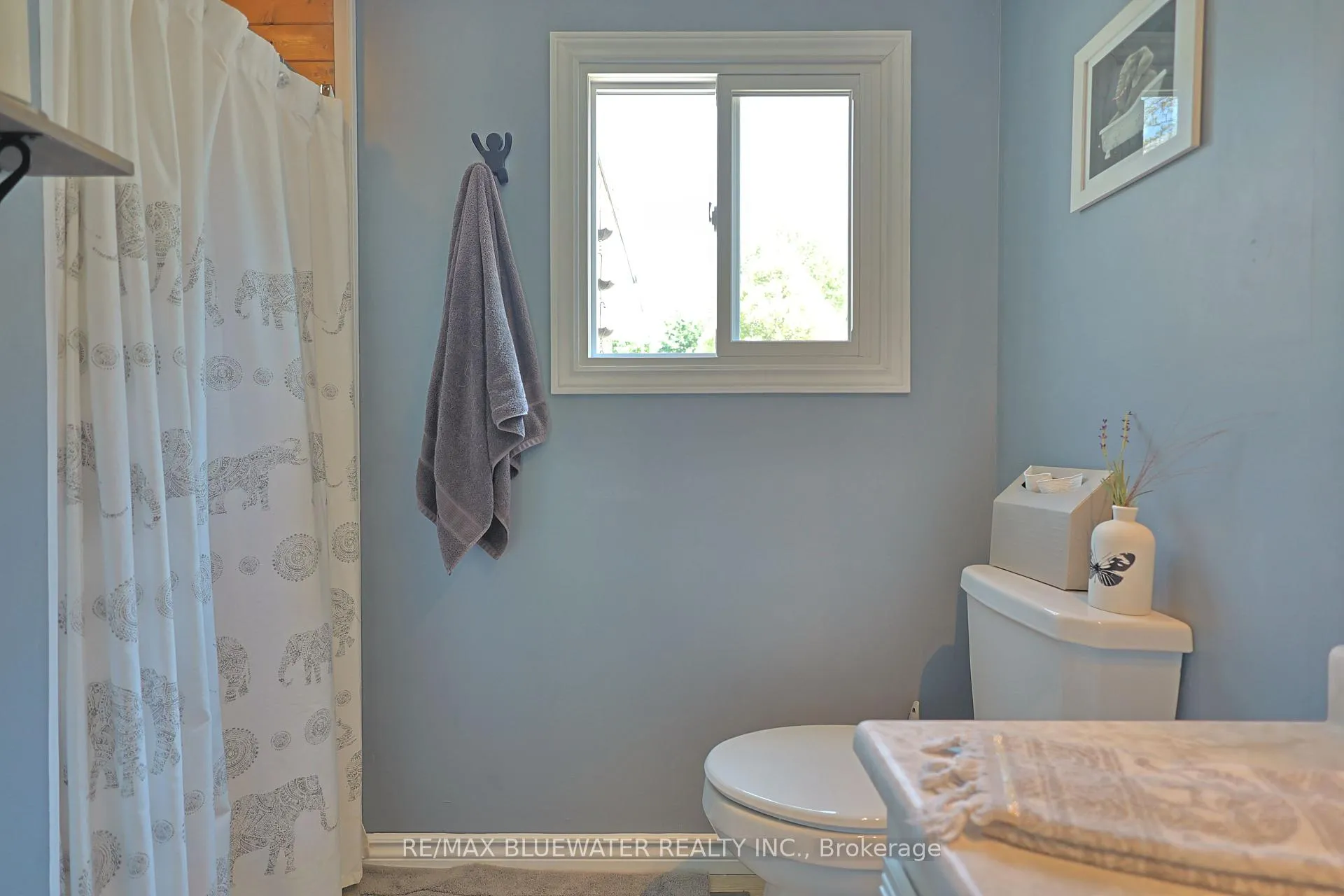 Photo 28 of 114 Pebble Beach Parkway, South Huron, Stephen — HOMEH