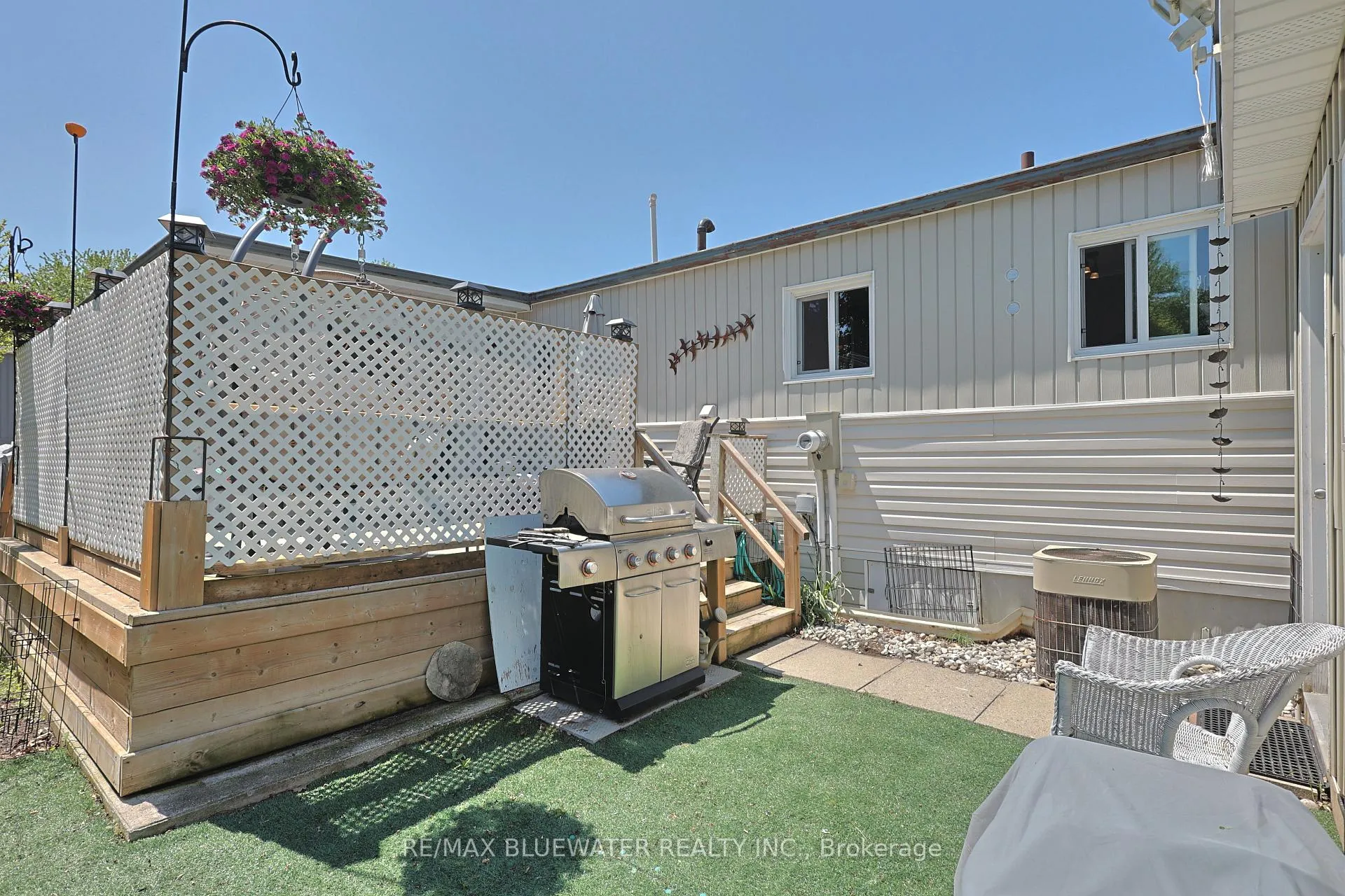 Photo 39 of 114 Pebble Beach Parkway, South Huron, Stephen — HOMEH
