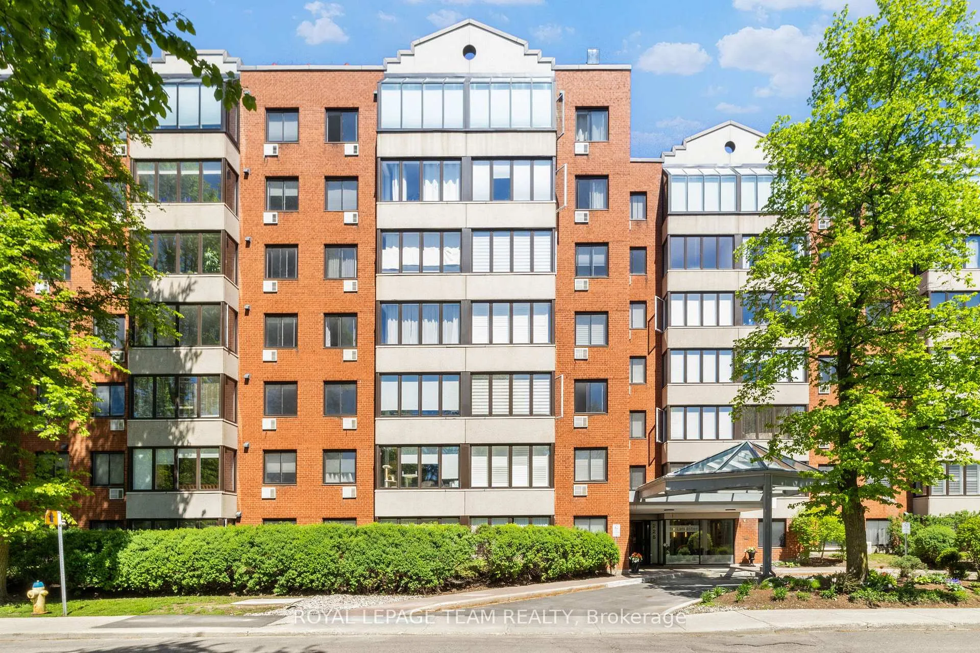 Photo 2 of Unit 301, 225 Alvin Road, Ottawa, Manor Park — HOMEH