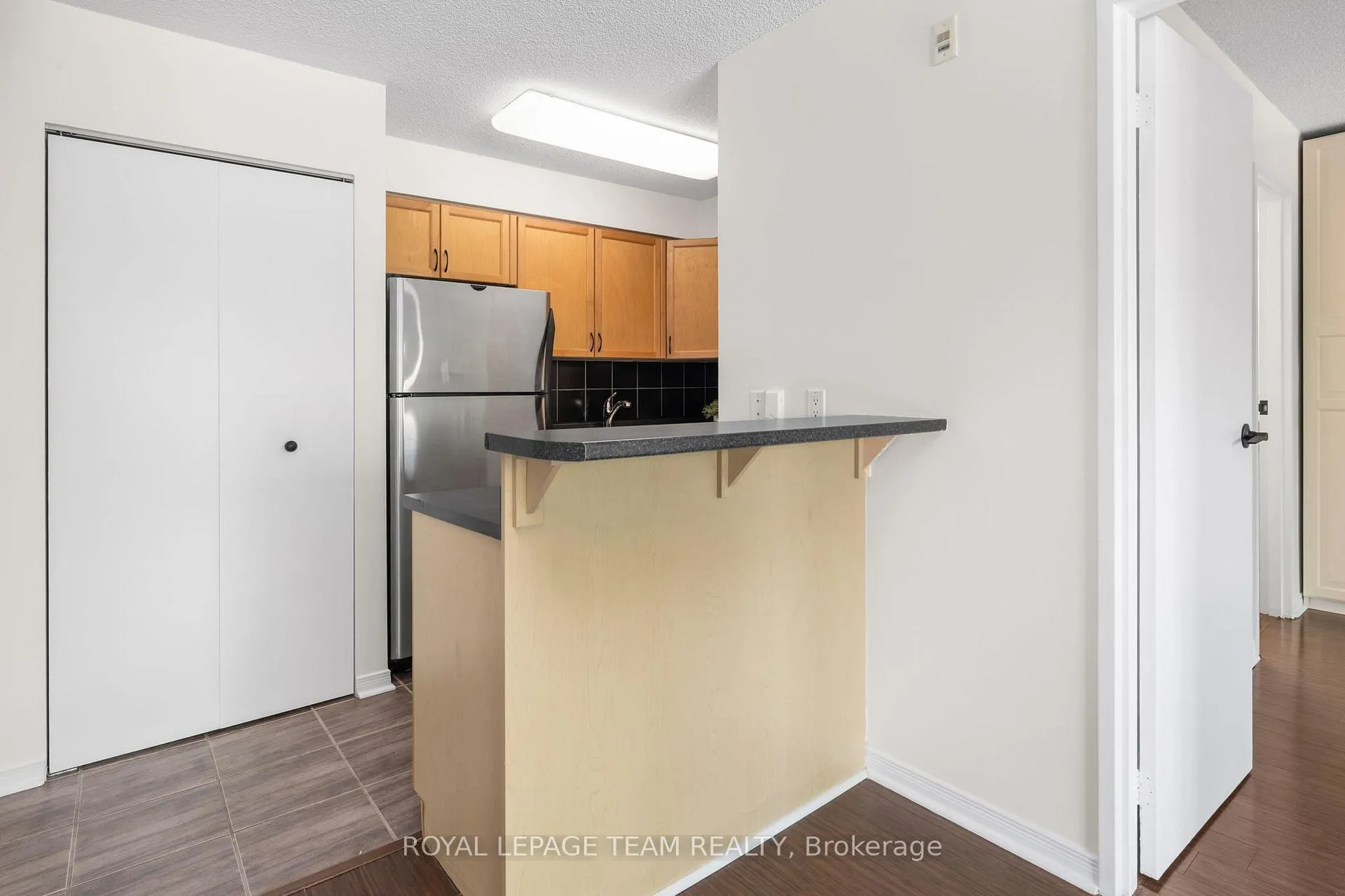 Photo 12 of Unit 301, 225 Alvin Road, Ottawa, Manor Park — HOMEH