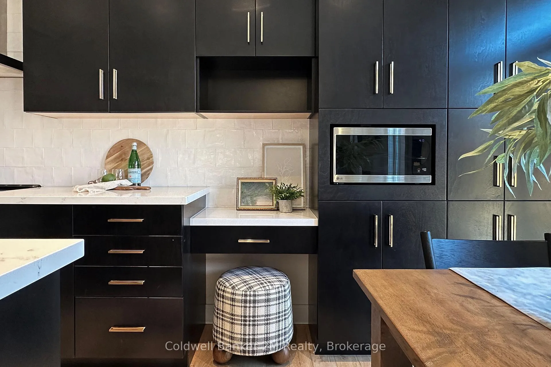 Photo 17 of 236 Ronald Hooper Avenue, Clarington, Bowmanville — HOMEH