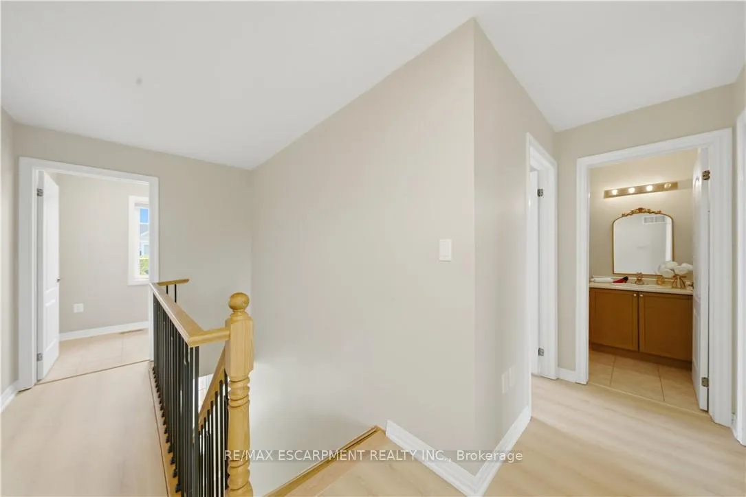 Photo 21 of 148 Montreal Circle, Hamilton, Winona Park — HOMEH