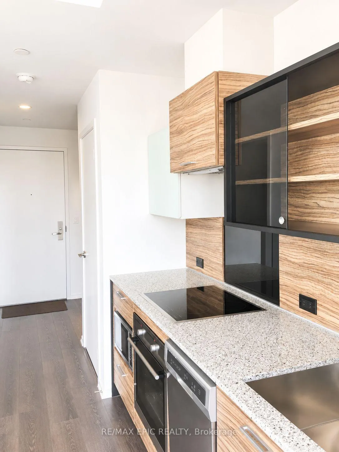 Photo 6 of Unit 1703, 75 St Nicholas Street, Toronto, Bay Street Corridor — HOMEH