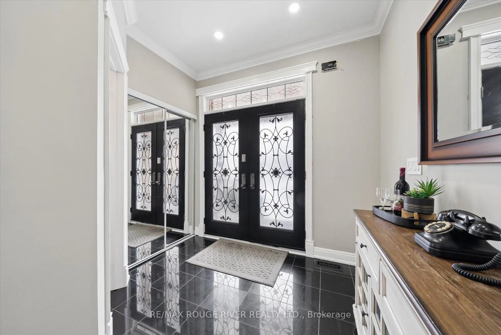 Photo 2 of 58 Bons Avenue, Clarington, Bowmanville — HOMEH
