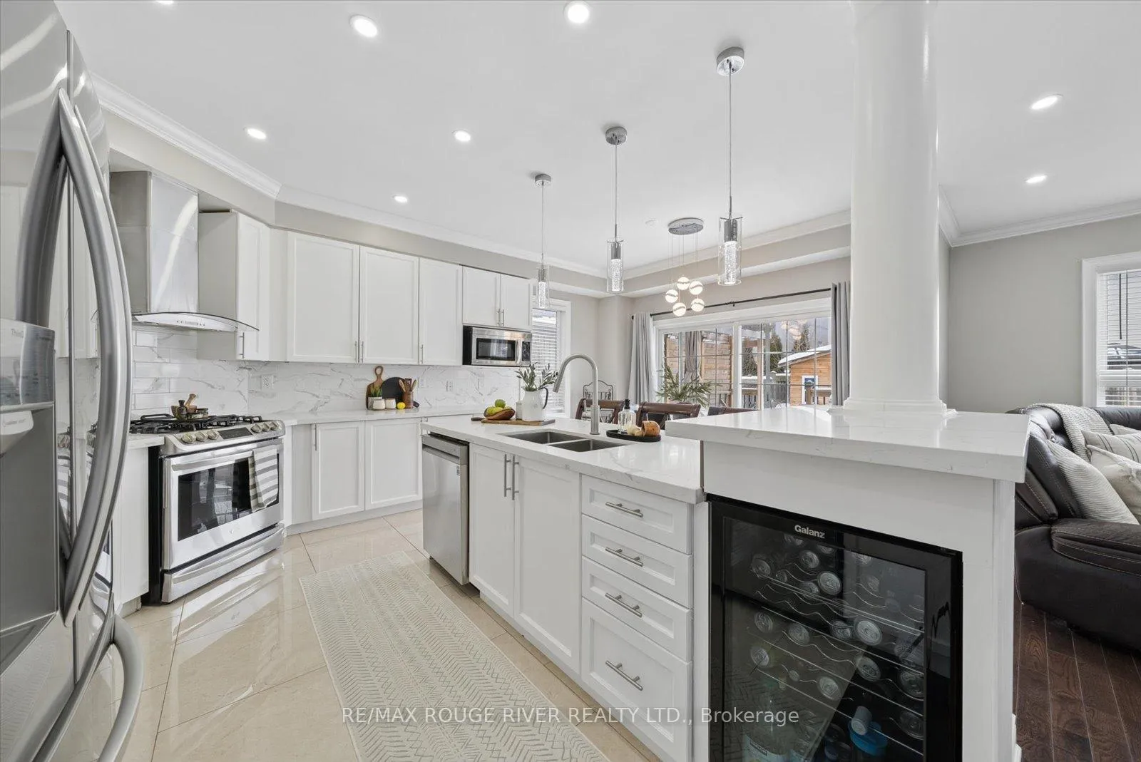 Photo 8 of 58 Bons Avenue, Clarington, Bowmanville — HOMEH