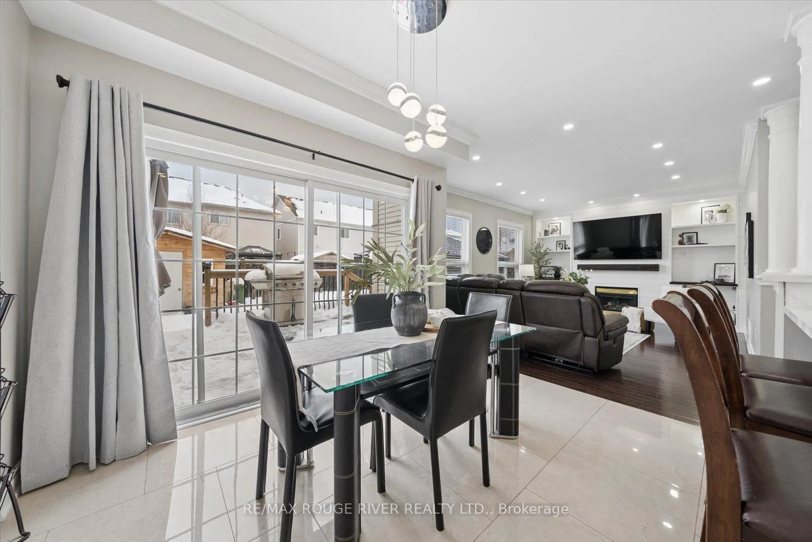 Photo 10 of 58 Bons Avenue, Clarington, Bowmanville — HOMEH
