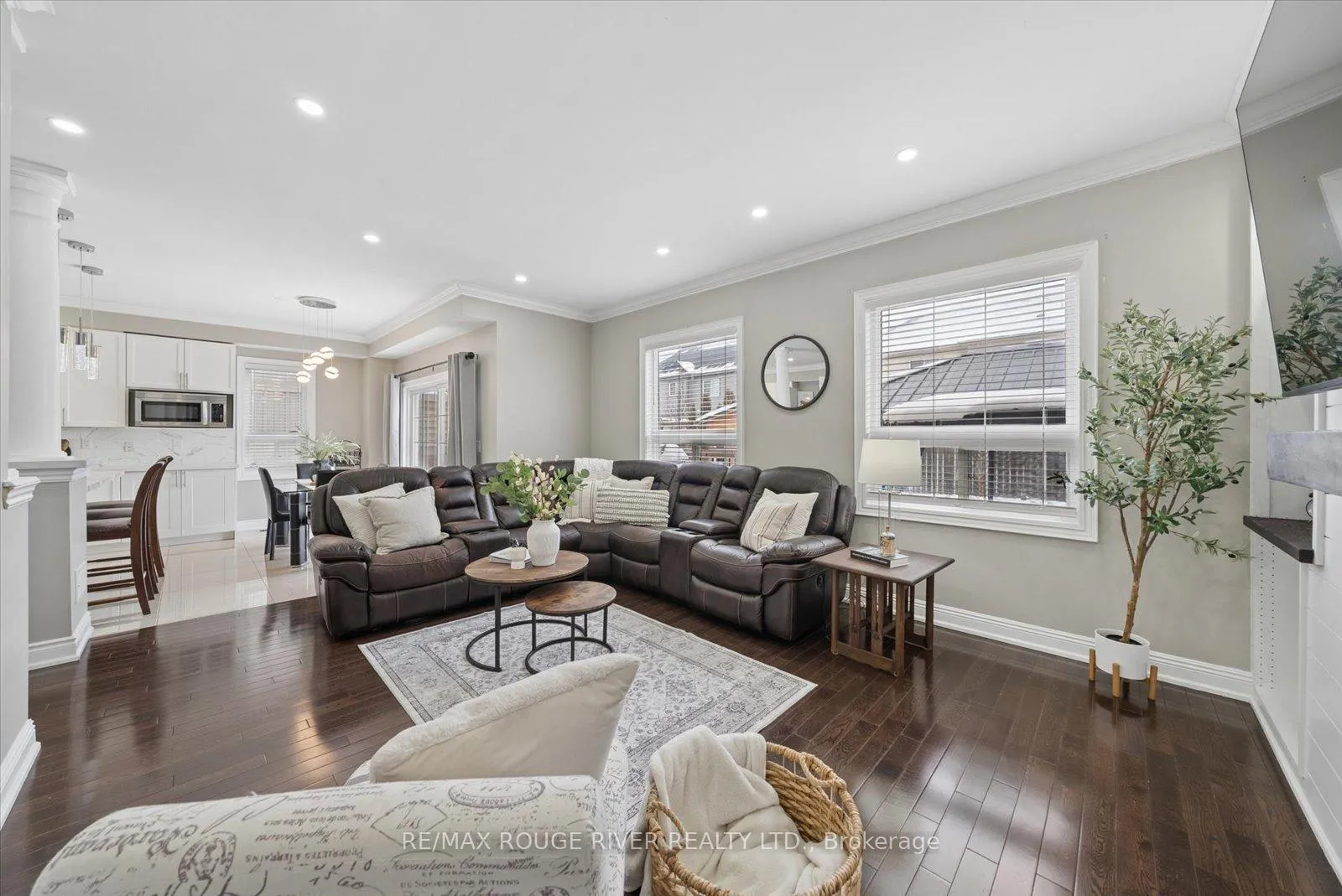Photo 12 of 58 Bons Avenue, Clarington, Bowmanville — HOMEH