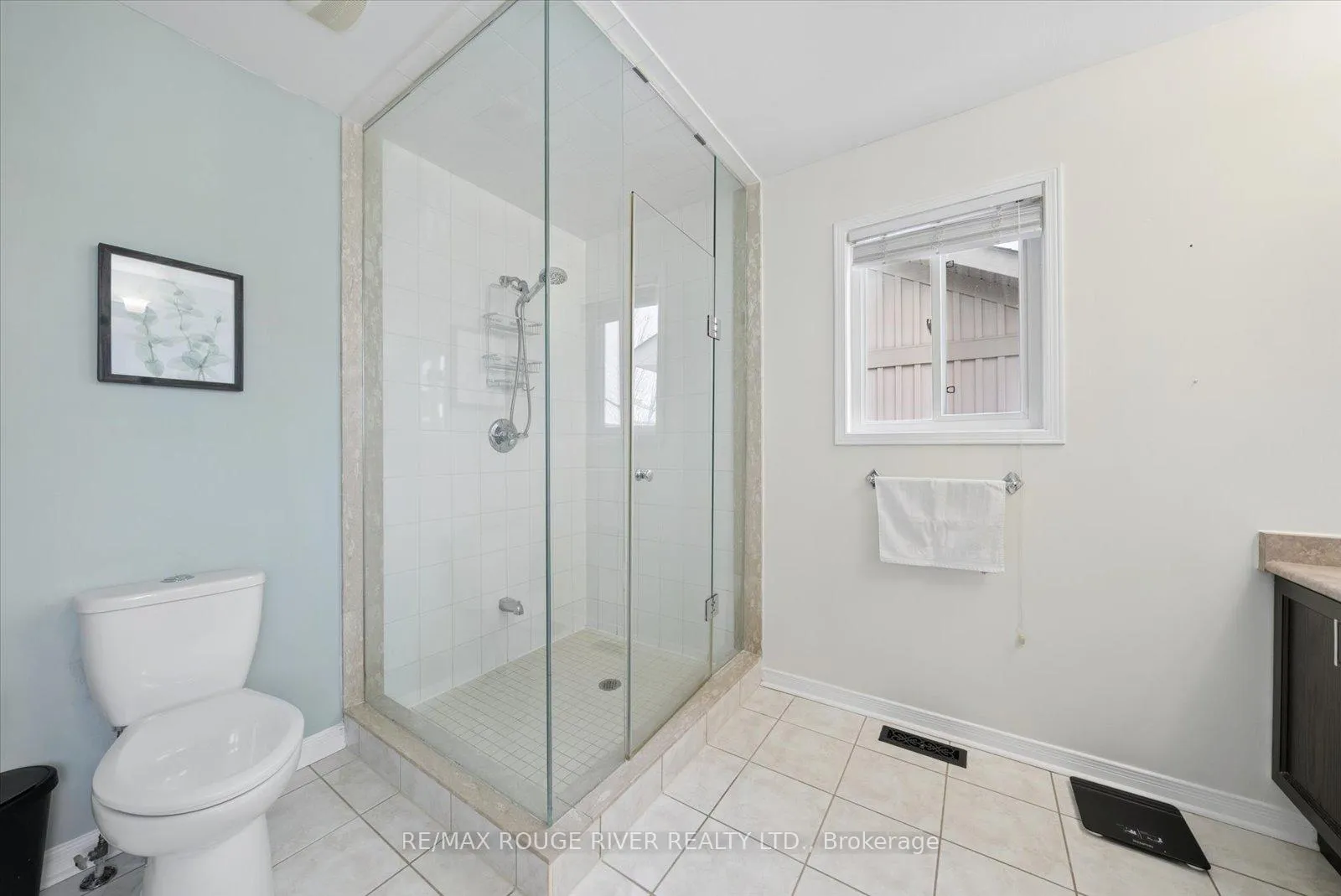 Photo 18 of 58 Bons Avenue, Clarington, Bowmanville — HOMEH