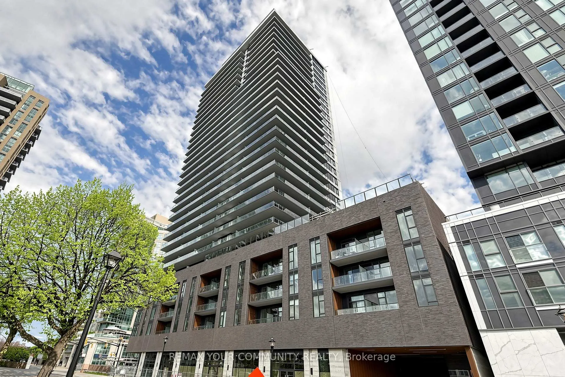 Photo 1 of Unit 1607, 2075 Lakeshore Road, Burlington, Brant — HOMEH