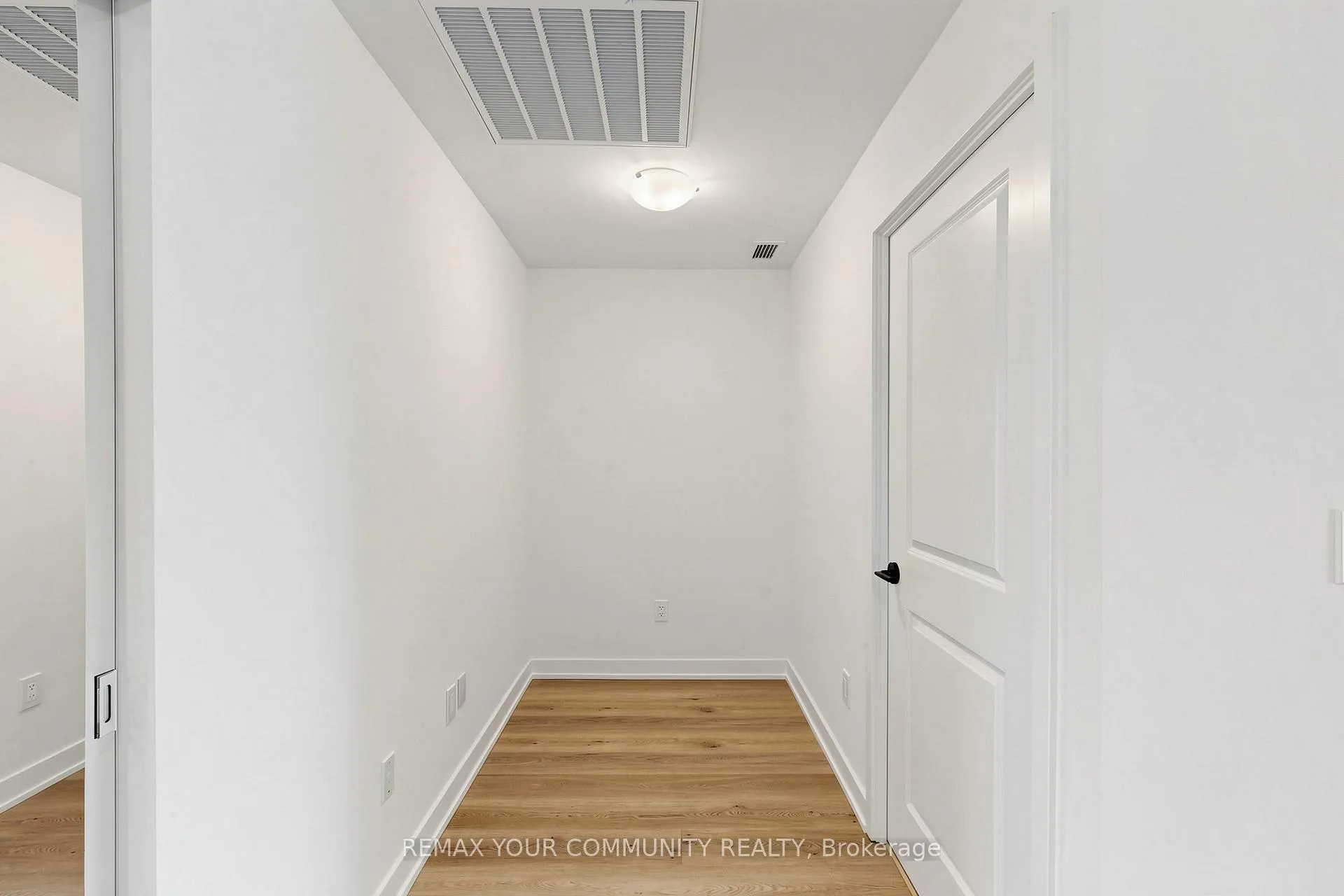 Photo 21 of Unit 1607, 2075 Lakeshore Road, Burlington, Brant — HOMEH