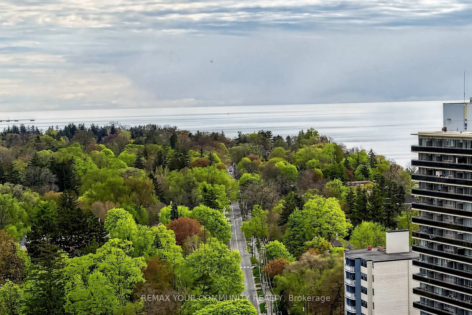 Photo 32 of Unit 1607, 2075 Lakeshore Road, Burlington, Brant — HOMEH