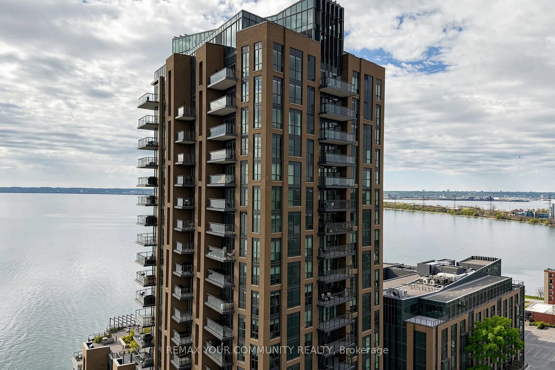 Photo 35 of Unit 1607, 2075 Lakeshore Road, Burlington, Brant — HOMEH