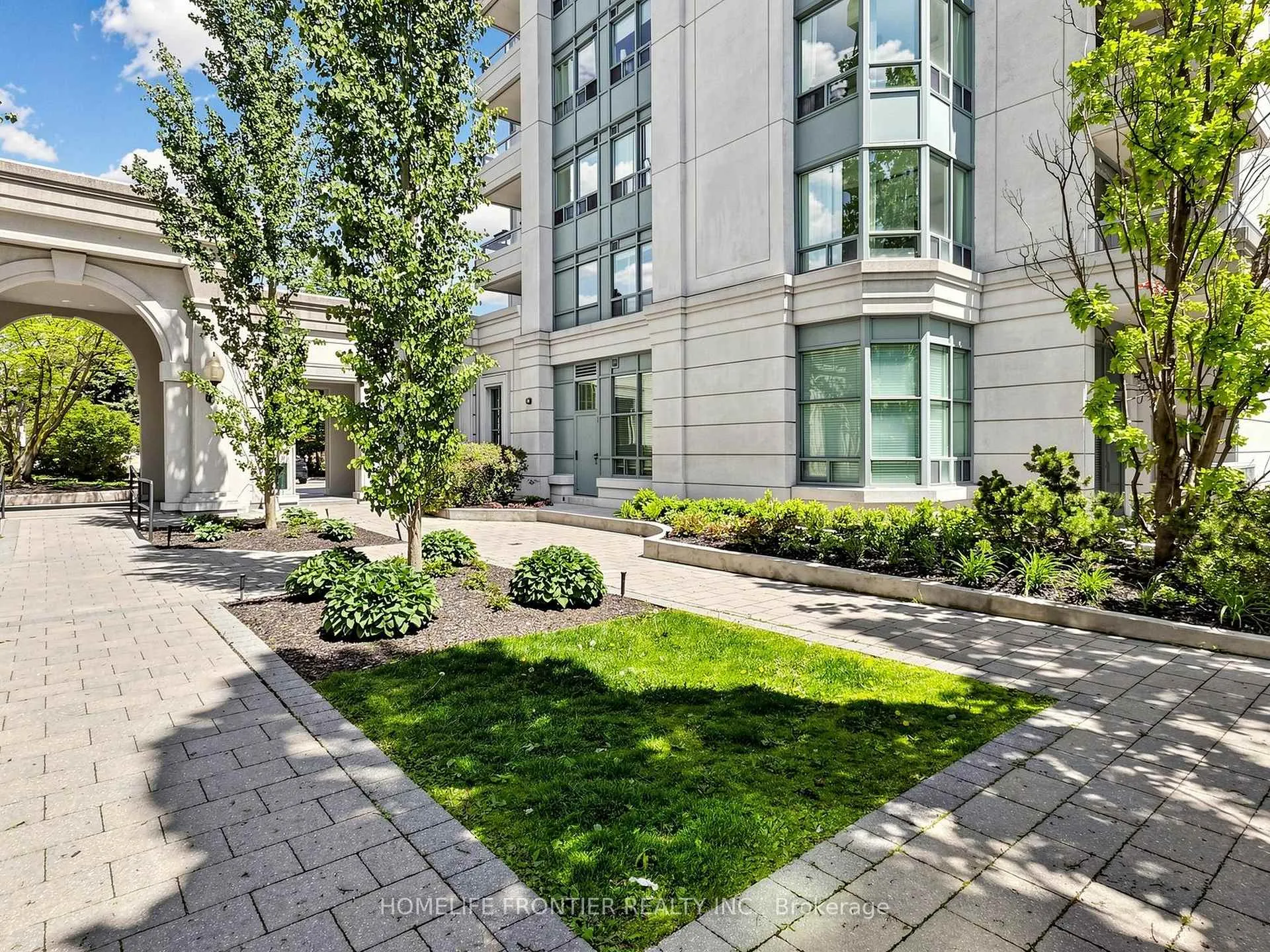 Photo 5 of Unit 310, 5 Emerald Lane, Vaughan, Crestwood-Springfarm-Yorkhill — HOMEH