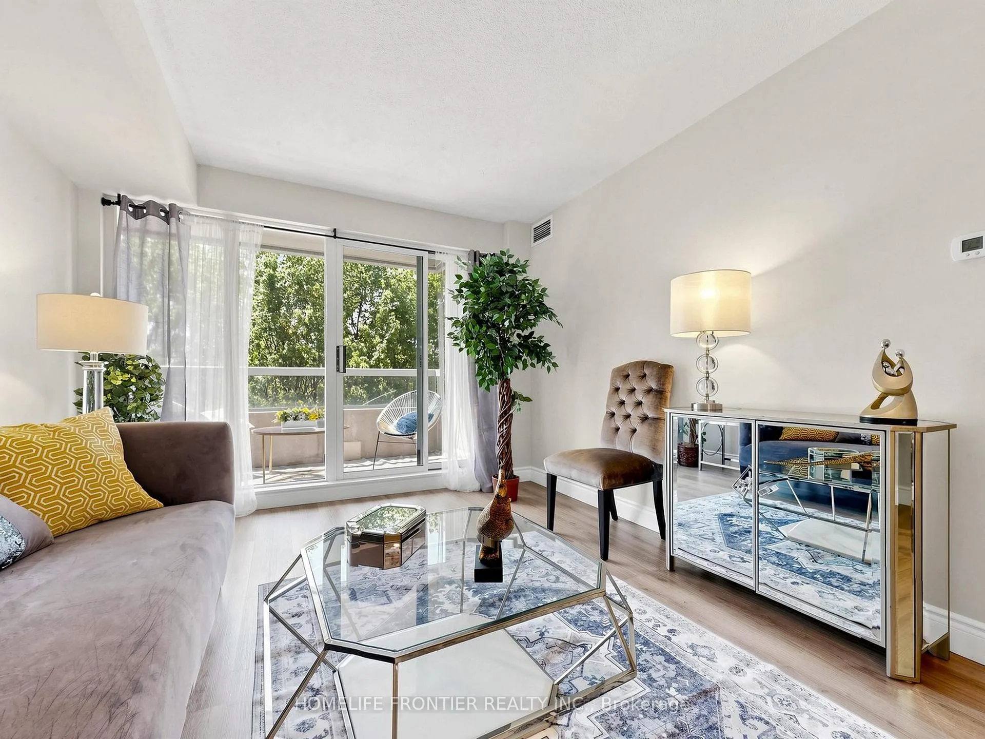 Photo 10 of Unit 310, 5 Emerald Lane, Vaughan, Crestwood-Springfarm-Yorkhill — HOMEH