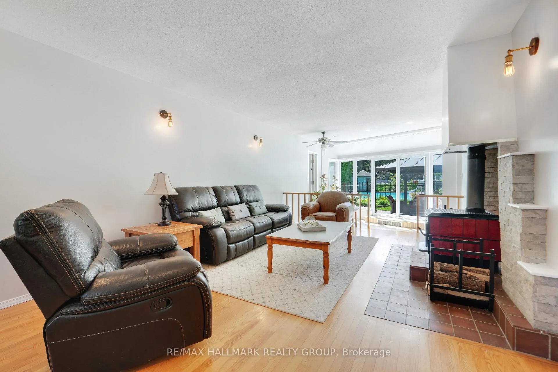 Photo 13 of 10 Coxford Street, Ottawa, Rothwell Heights — HOMEH