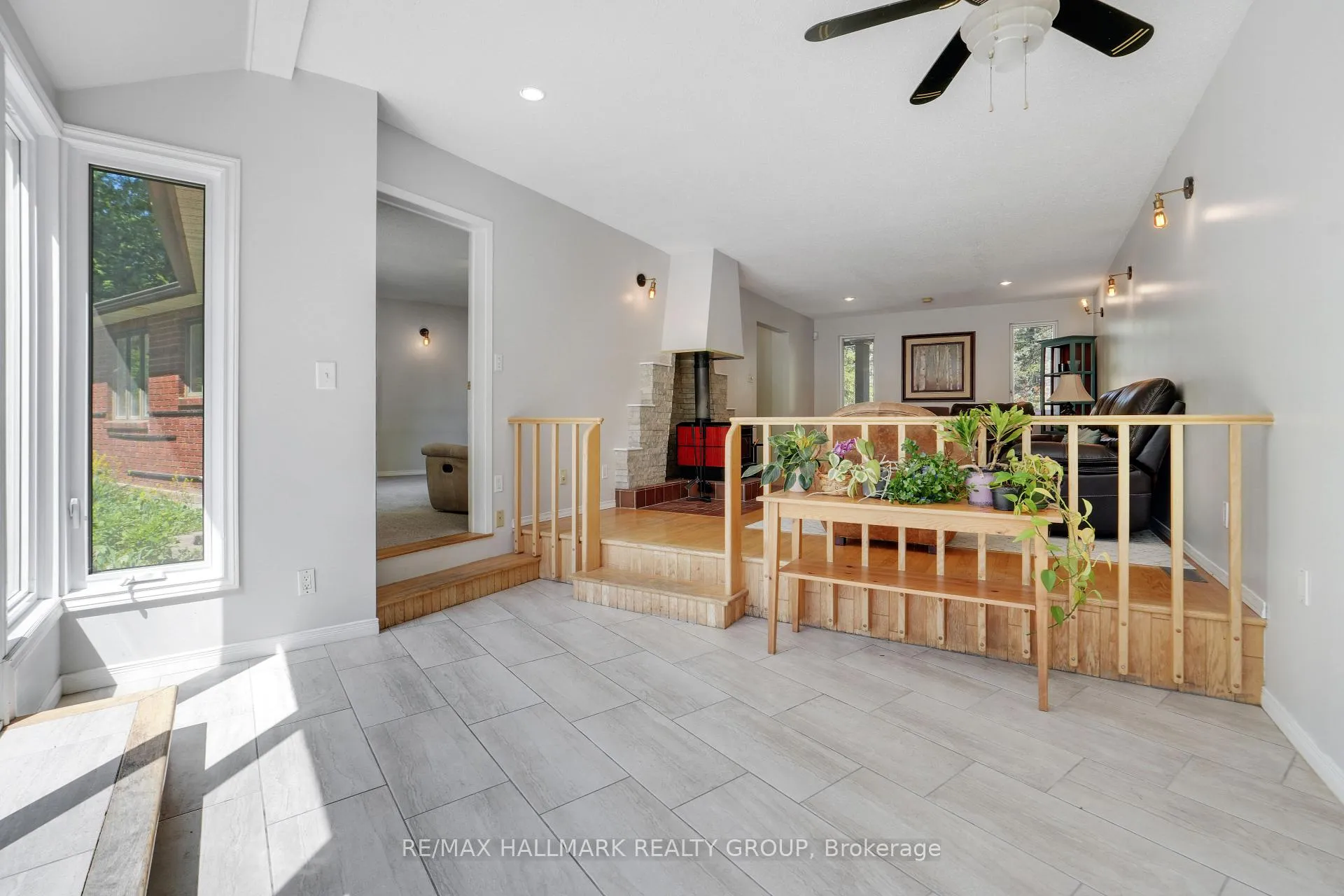 Photo 15 of 10 Coxford Street, Ottawa, Rothwell Heights — HOMEH