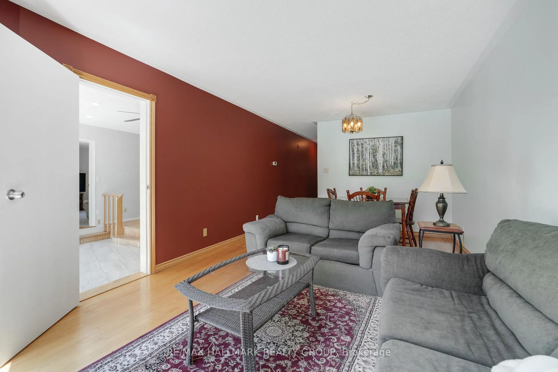 Photo 17 of 10 Coxford Street, Ottawa, Rothwell Heights — HOMEH