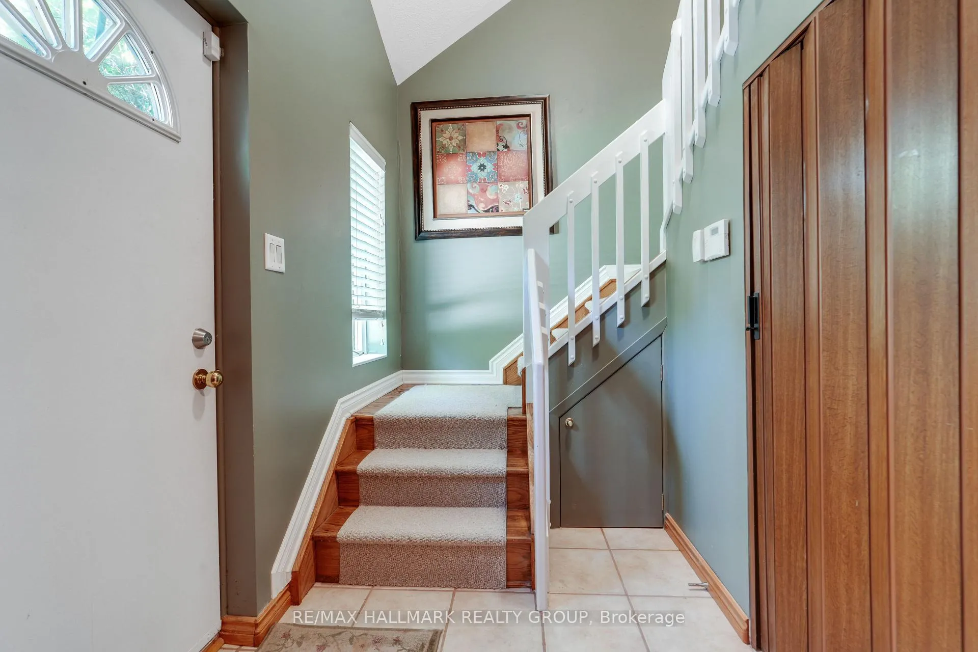 Photo 19 of 10 Coxford Street, Ottawa, Rothwell Heights — HOMEH
