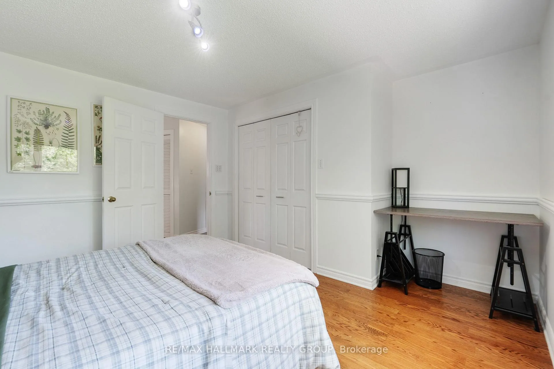 Photo 28 of 10 Coxford Street, Ottawa, Rothwell Heights — HOMEH