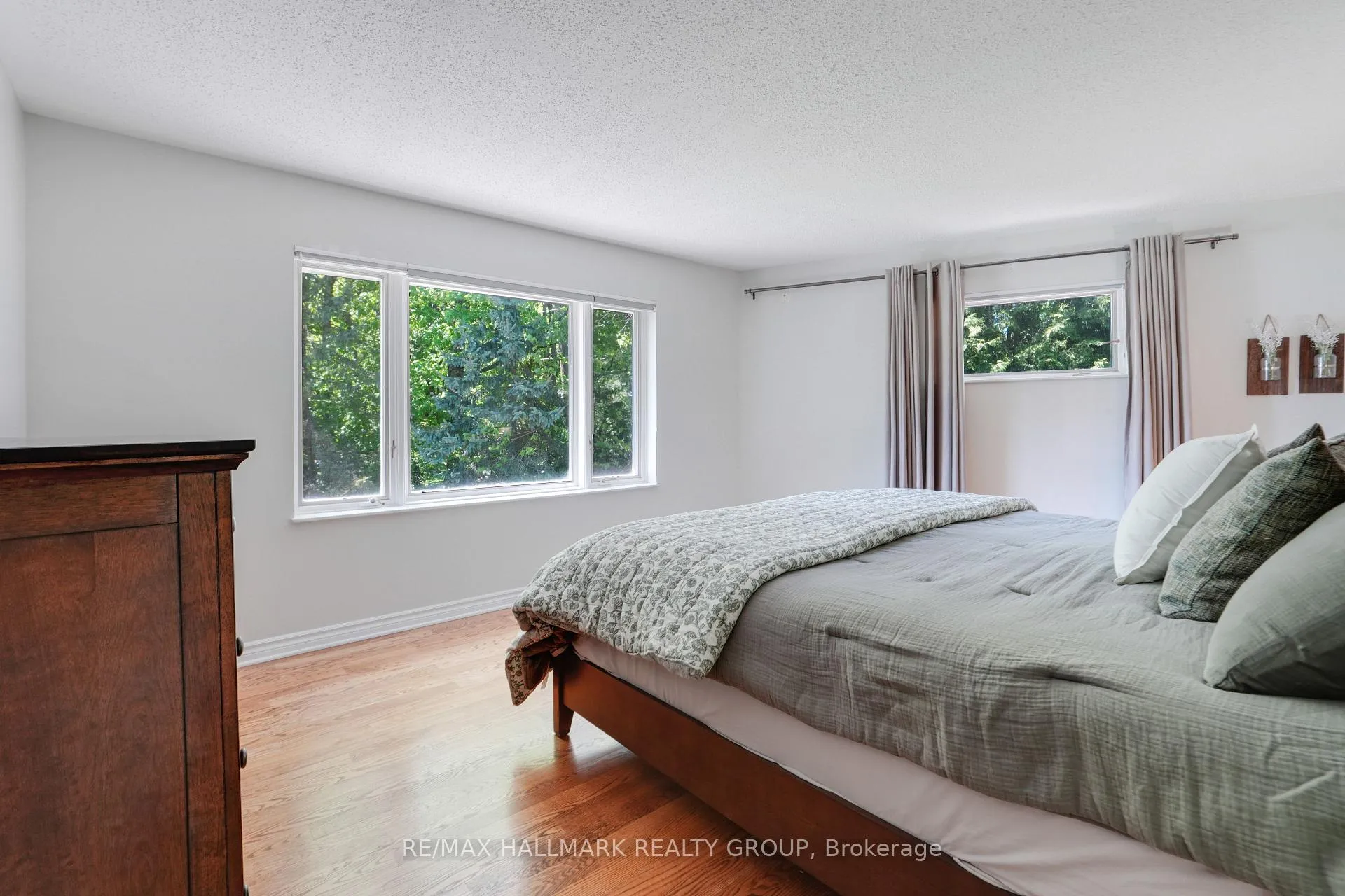 Photo 31 of 10 Coxford Street, Ottawa, Rothwell Heights — HOMEH