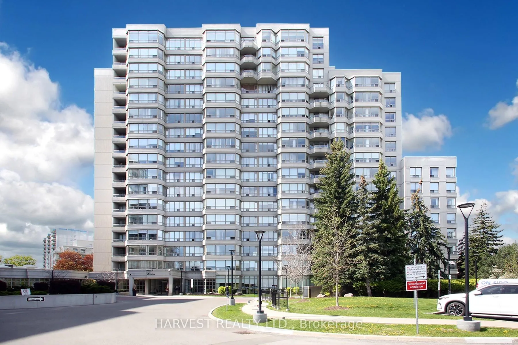 Photo 1 of Unit 1402, 7 Townsgate Drive, Vaughan, Crestwood-Springfarm-Yorkhill — HOMEH