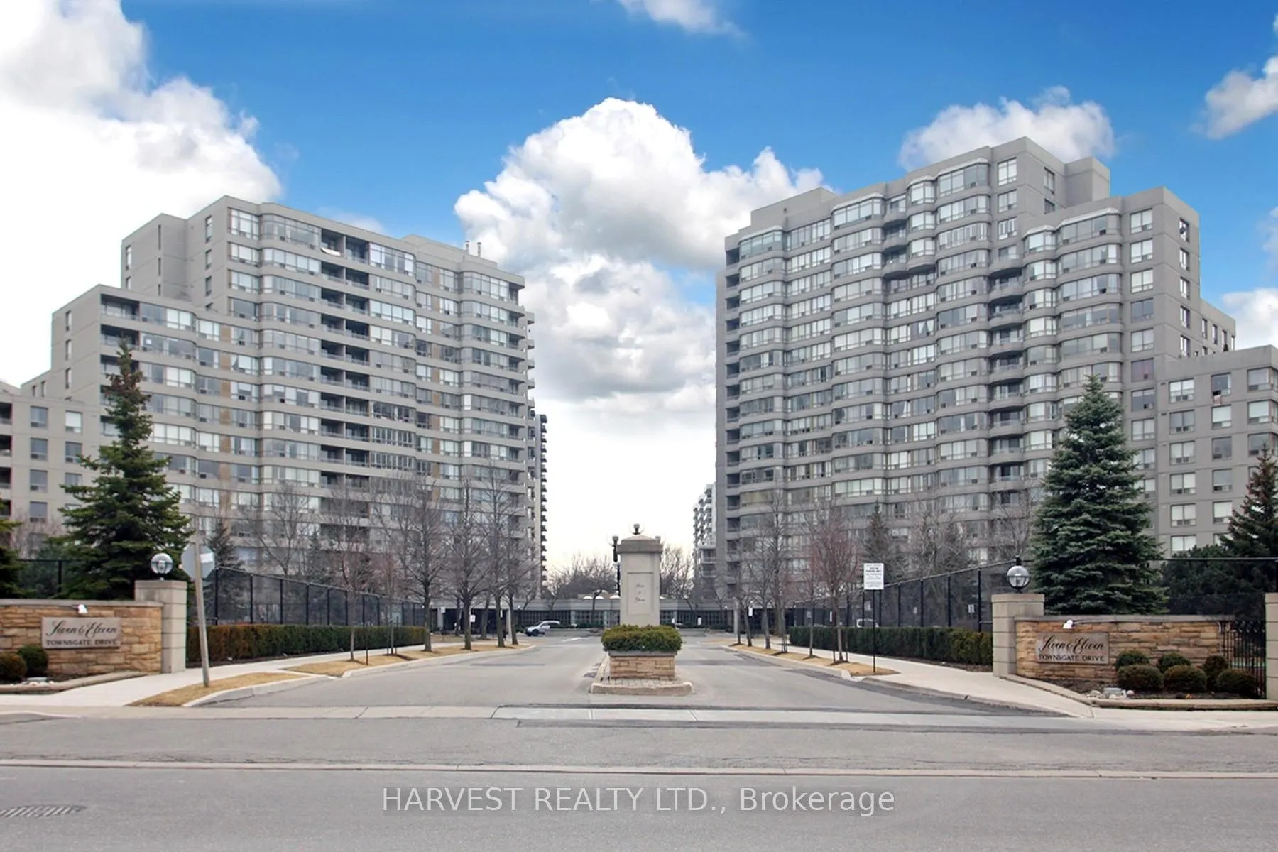 Photo 2 of Unit 1402, 7 Townsgate Drive, Vaughan, Crestwood-Springfarm-Yorkhill — HOMEH