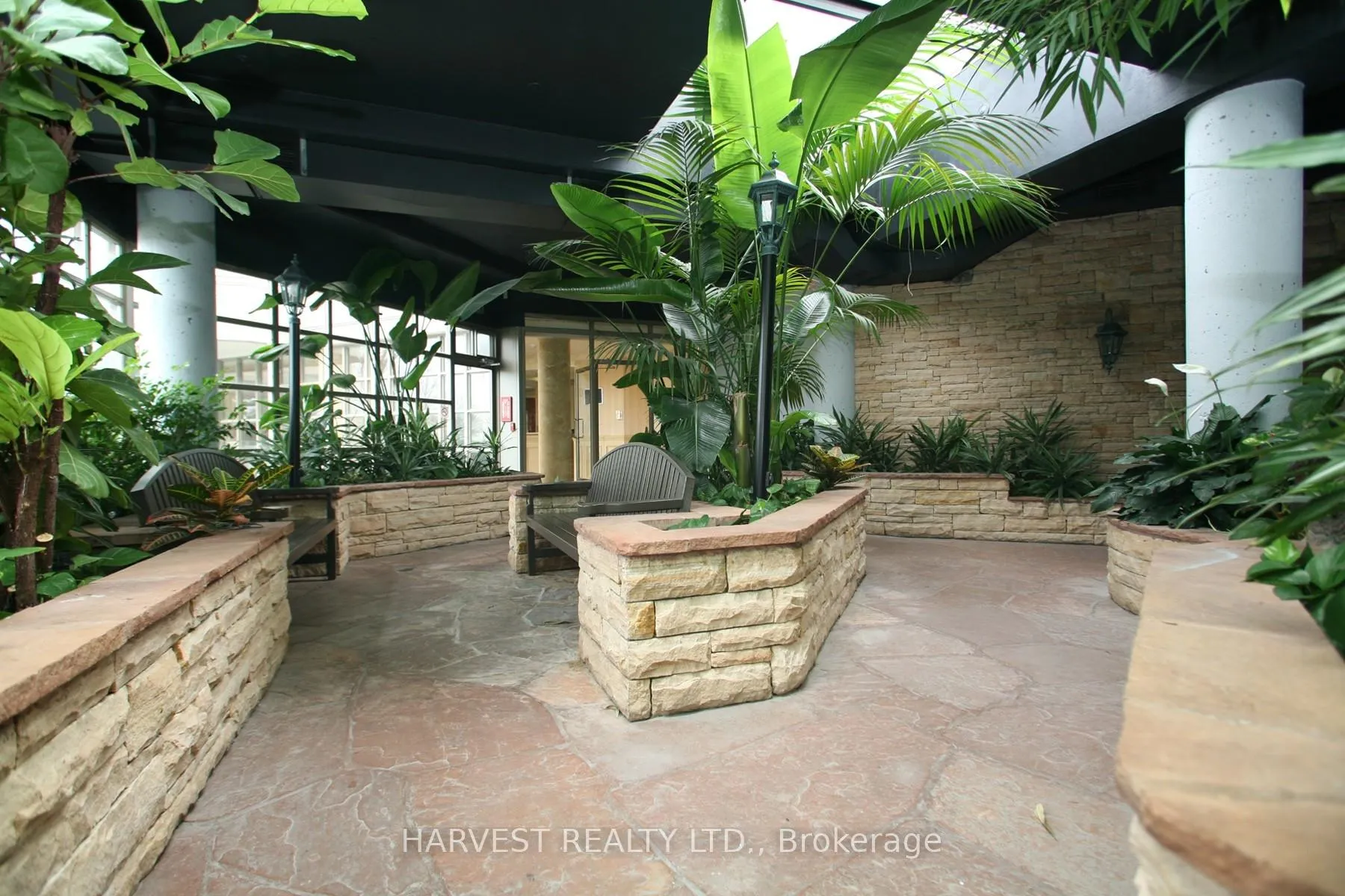 Photo 6 of Unit 1402, 7 Townsgate Drive, Vaughan, Crestwood-Springfarm-Yorkhill — HOMEH