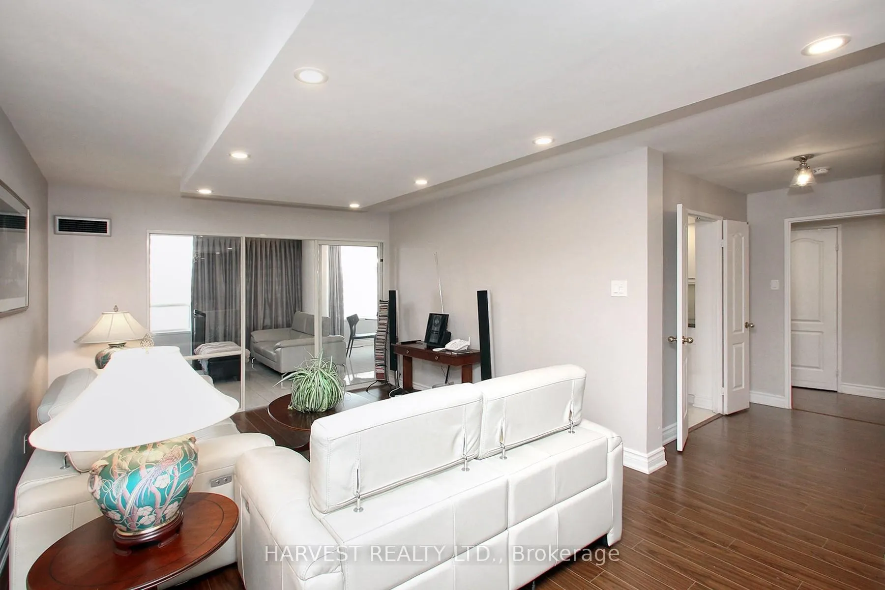 Photo 20 of Unit 1402, 7 Townsgate Drive, Vaughan, Crestwood-Springfarm-Yorkhill — HOMEH