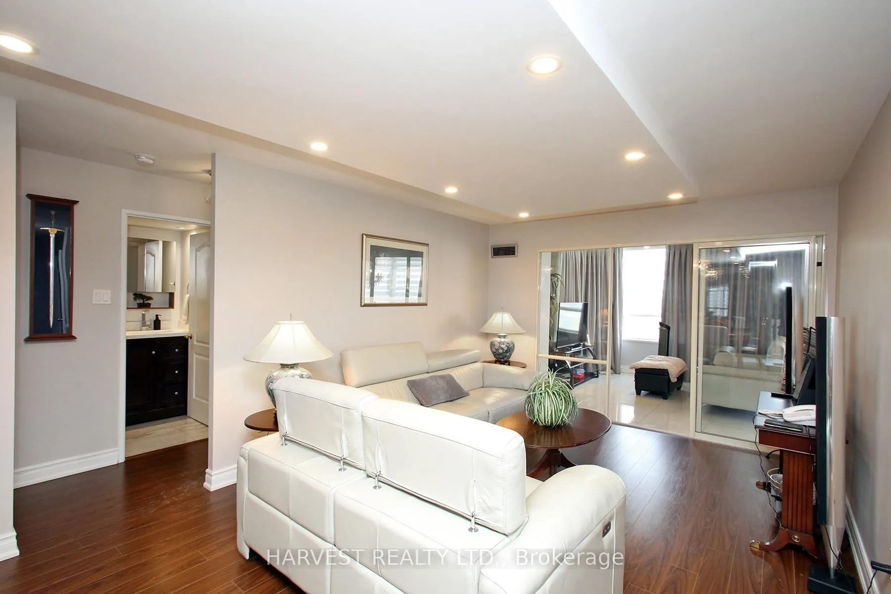Photo 21 of Unit 1402, 7 Townsgate Drive, Vaughan, Crestwood-Springfarm-Yorkhill — HOMEH