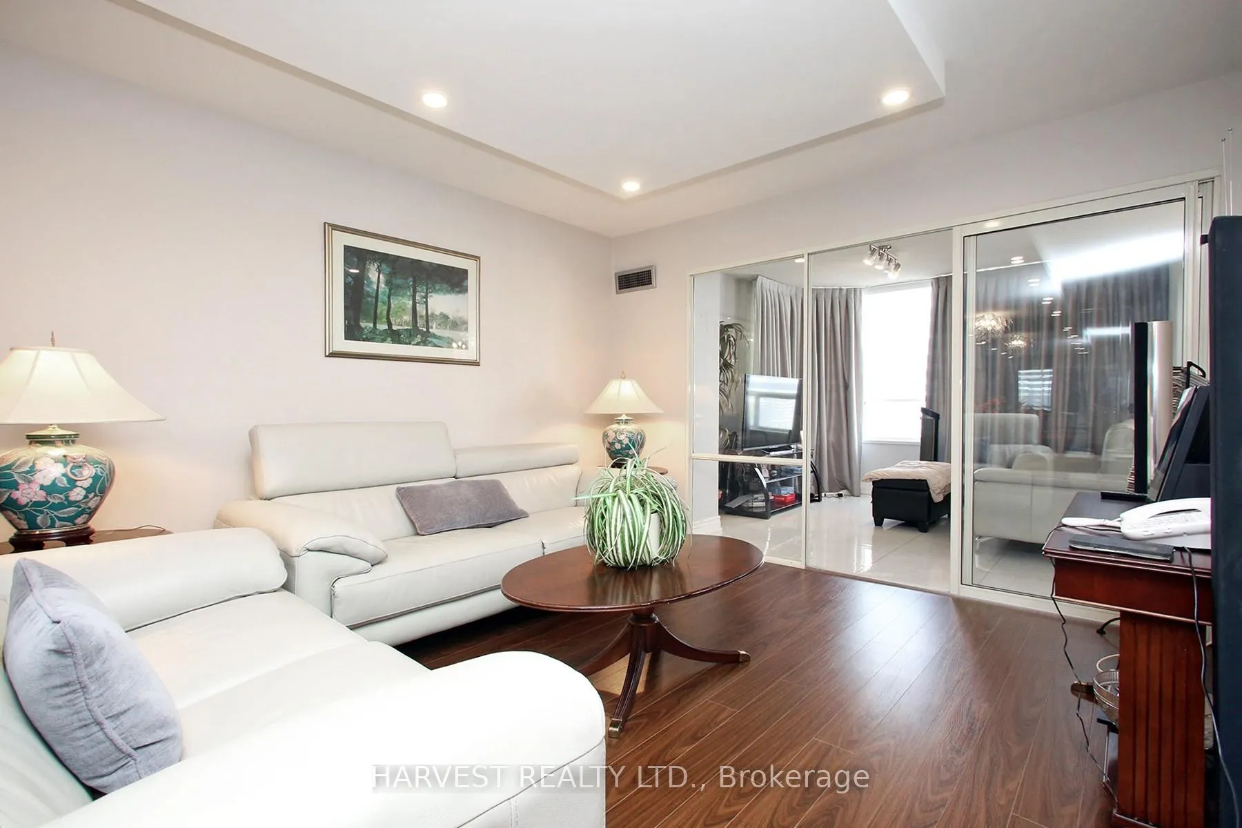 Photo 22 of Unit 1402, 7 Townsgate Drive, Vaughan, Crestwood-Springfarm-Yorkhill — HOMEH